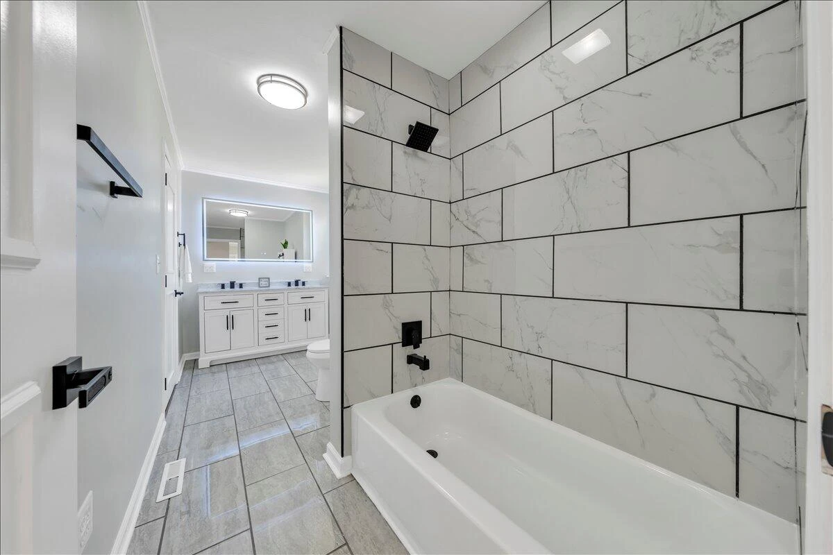 1649 Padbury AVE SE - Photo 18