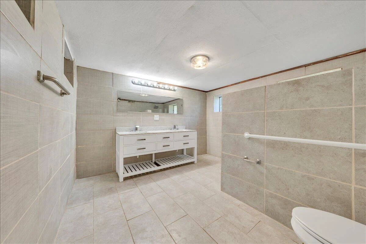 1649 Padbury AVE SE - Photo 27