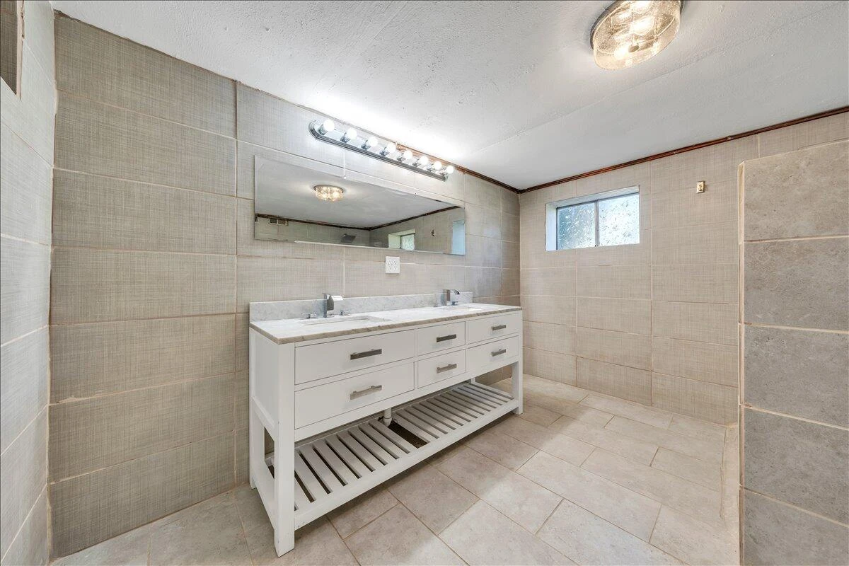 1649 Padbury AVE SE - Photo 28
