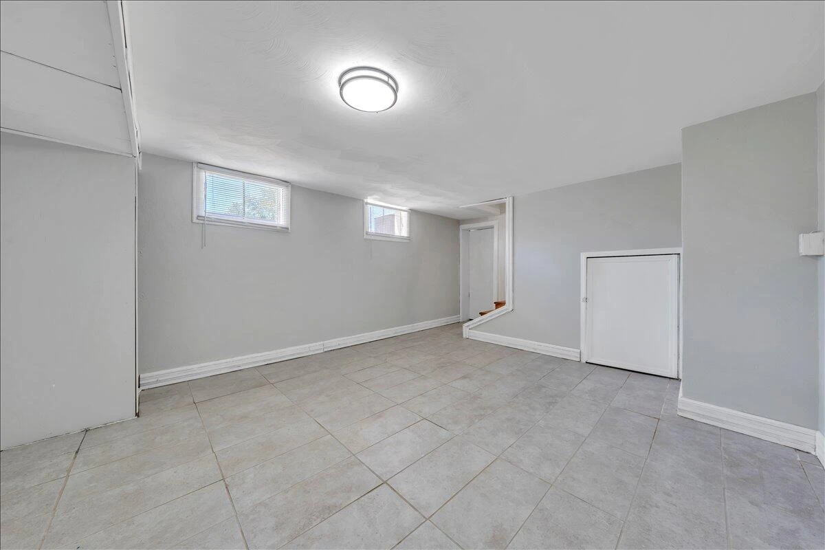 1649 Padbury AVE SE - Photo 30