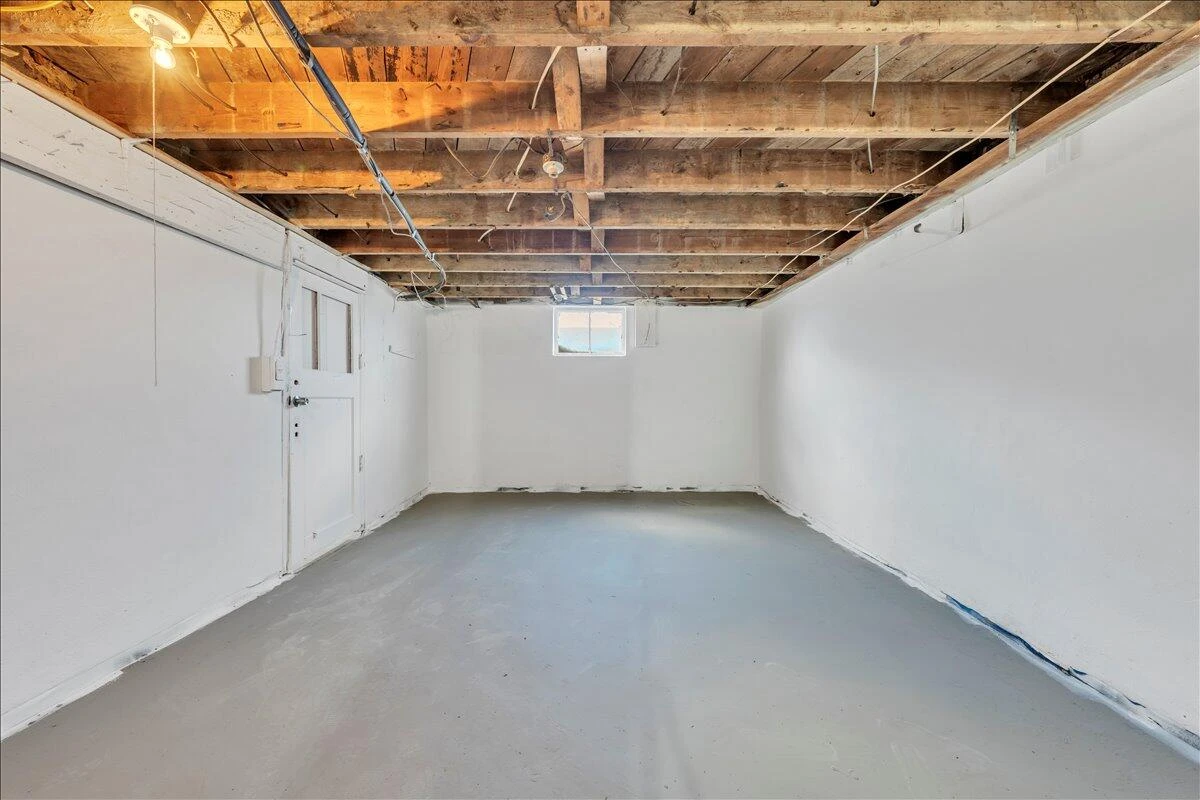 1649 Padbury AVE SE - Photo 33