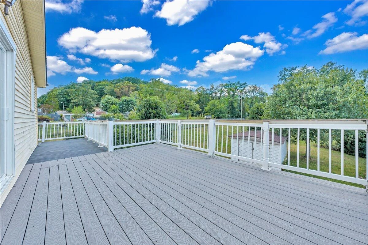 1649 Padbury AVE SE - Photo 36