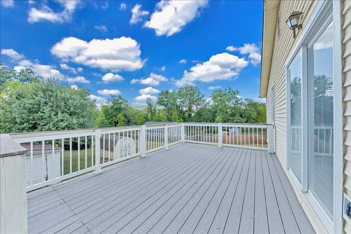 1649 Padbury AVE SE - Photo 37