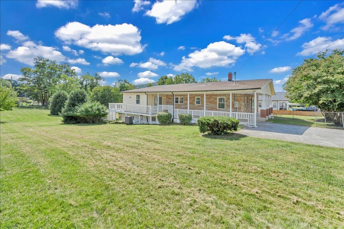 1649 Padbury AVE SE - Photo 42