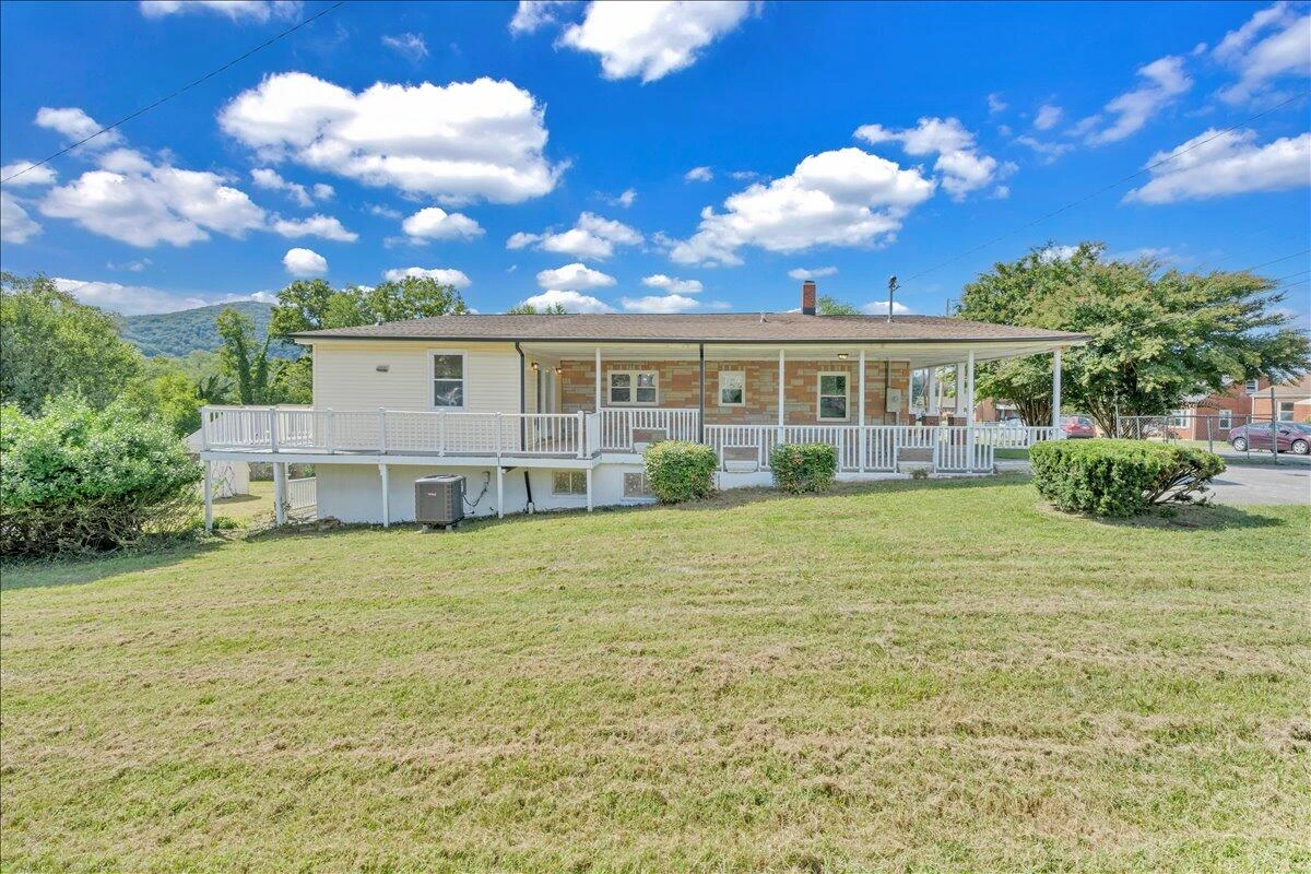 1649 Padbury AVE SE - Photo 43
