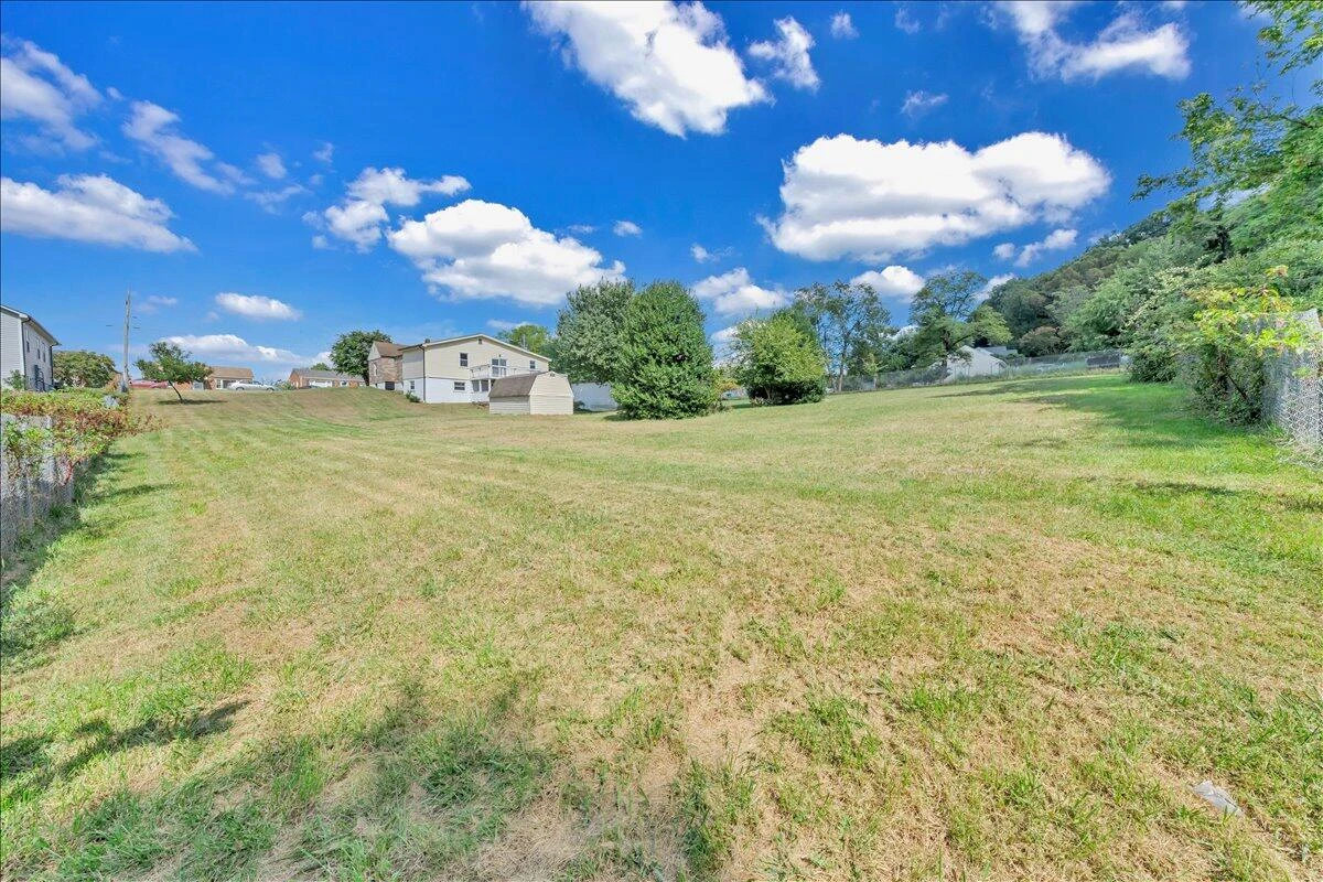 1649 Padbury AVE SE - Photo 48