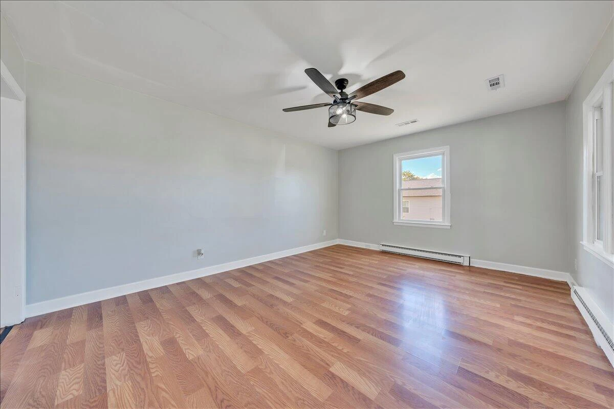 1649 Padbury AVE SE - Photo 5