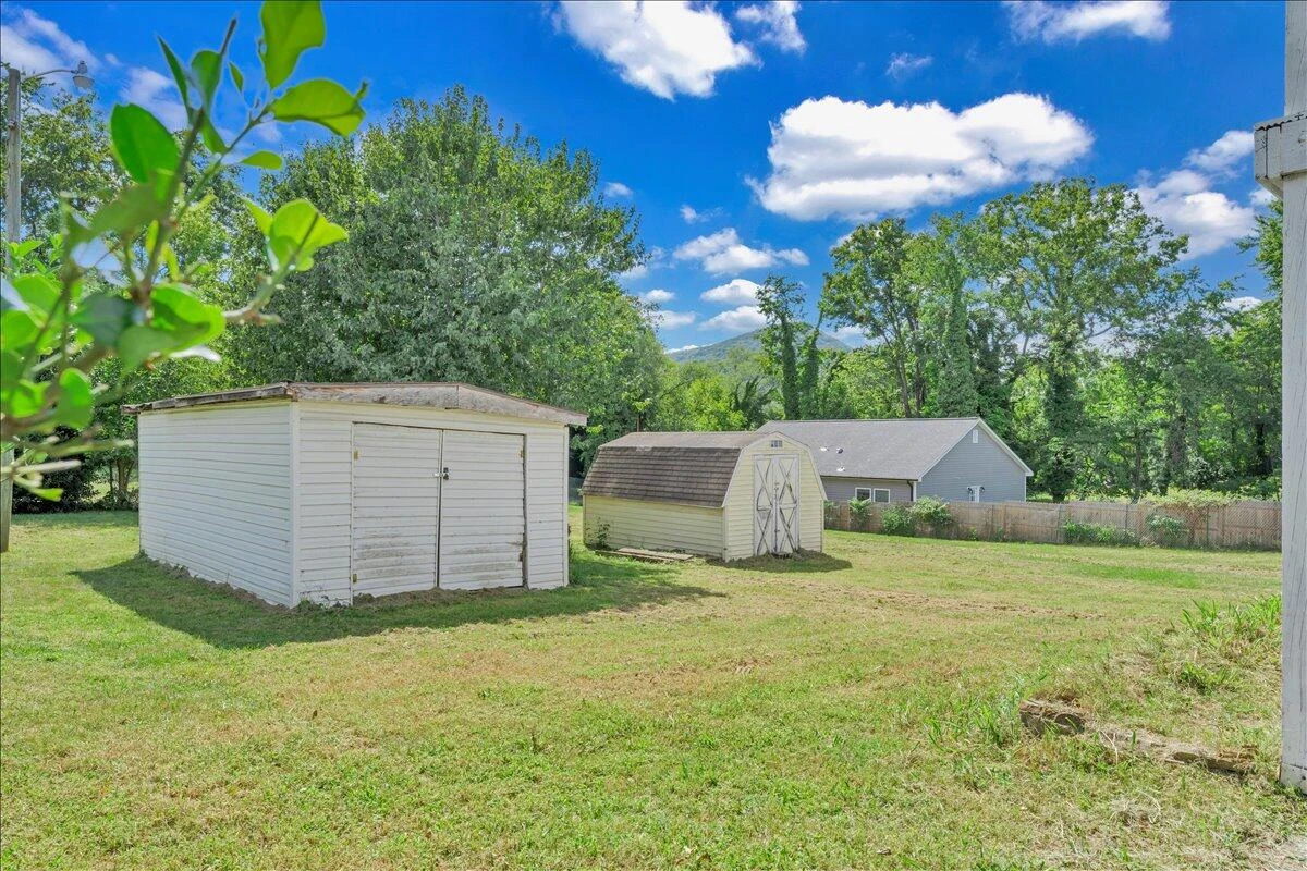 1649 Padbury AVE SE - Photo 52