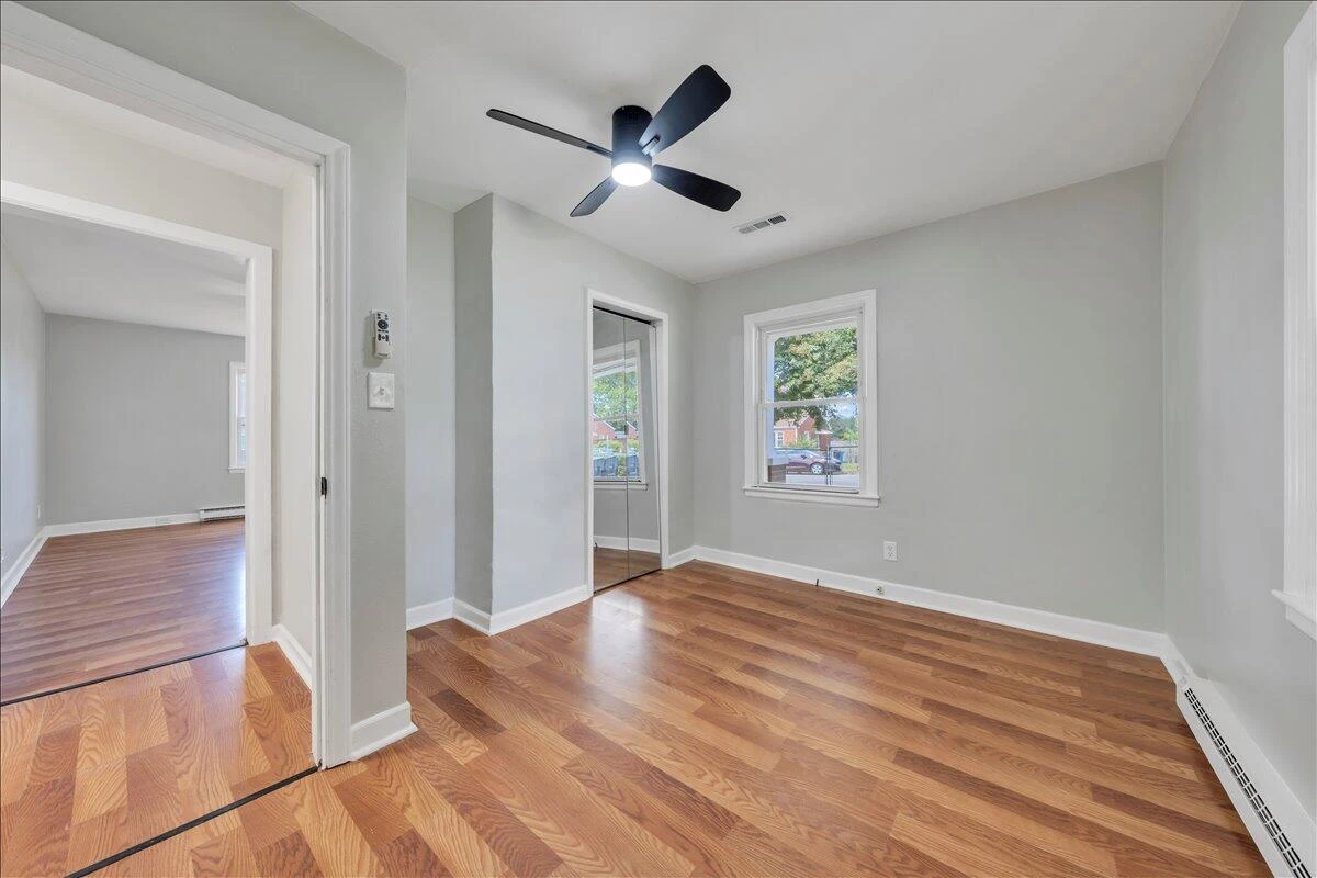 1649 Padbury AVE SE - Photo 6
