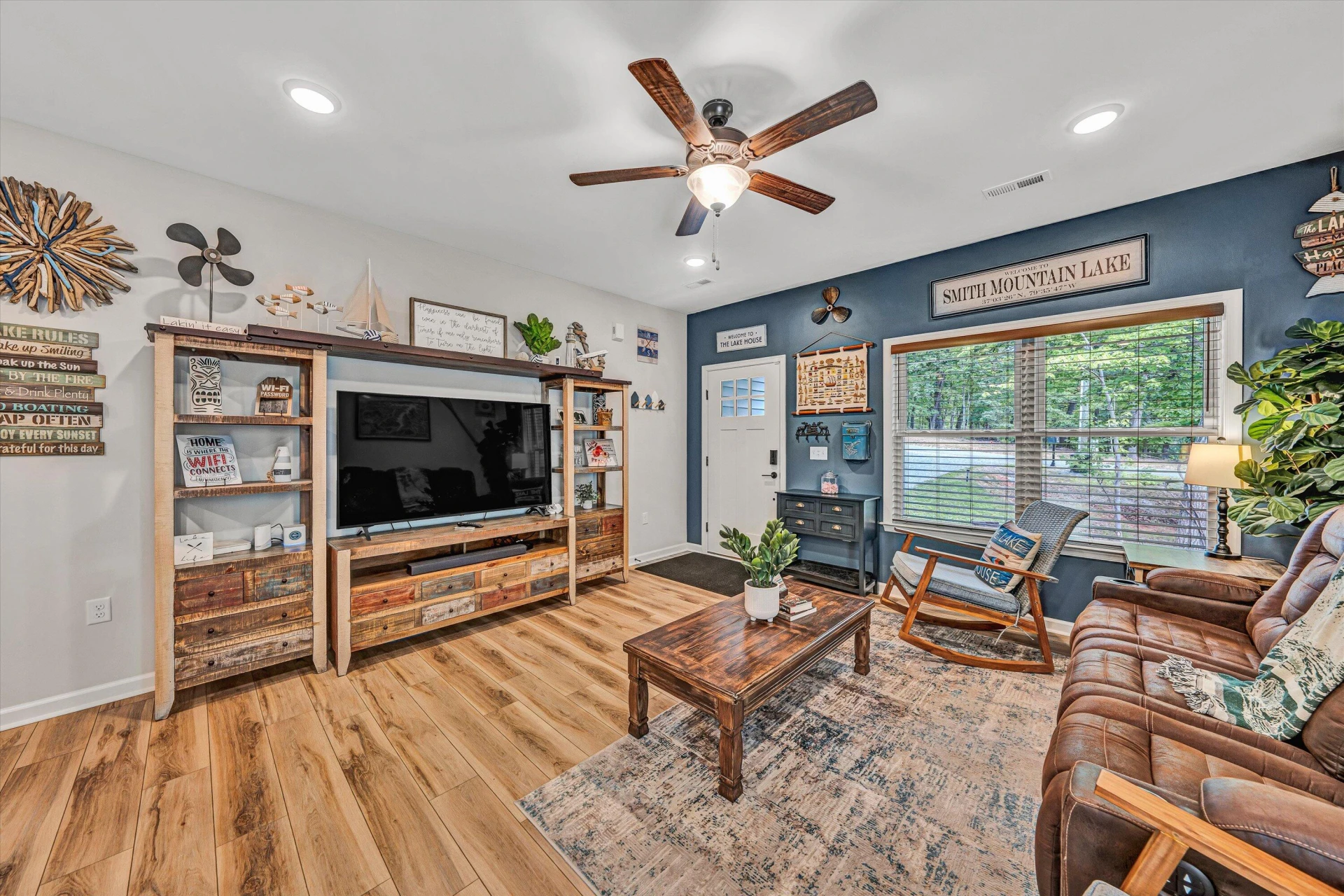 205 Deerwood DR - Photo 14