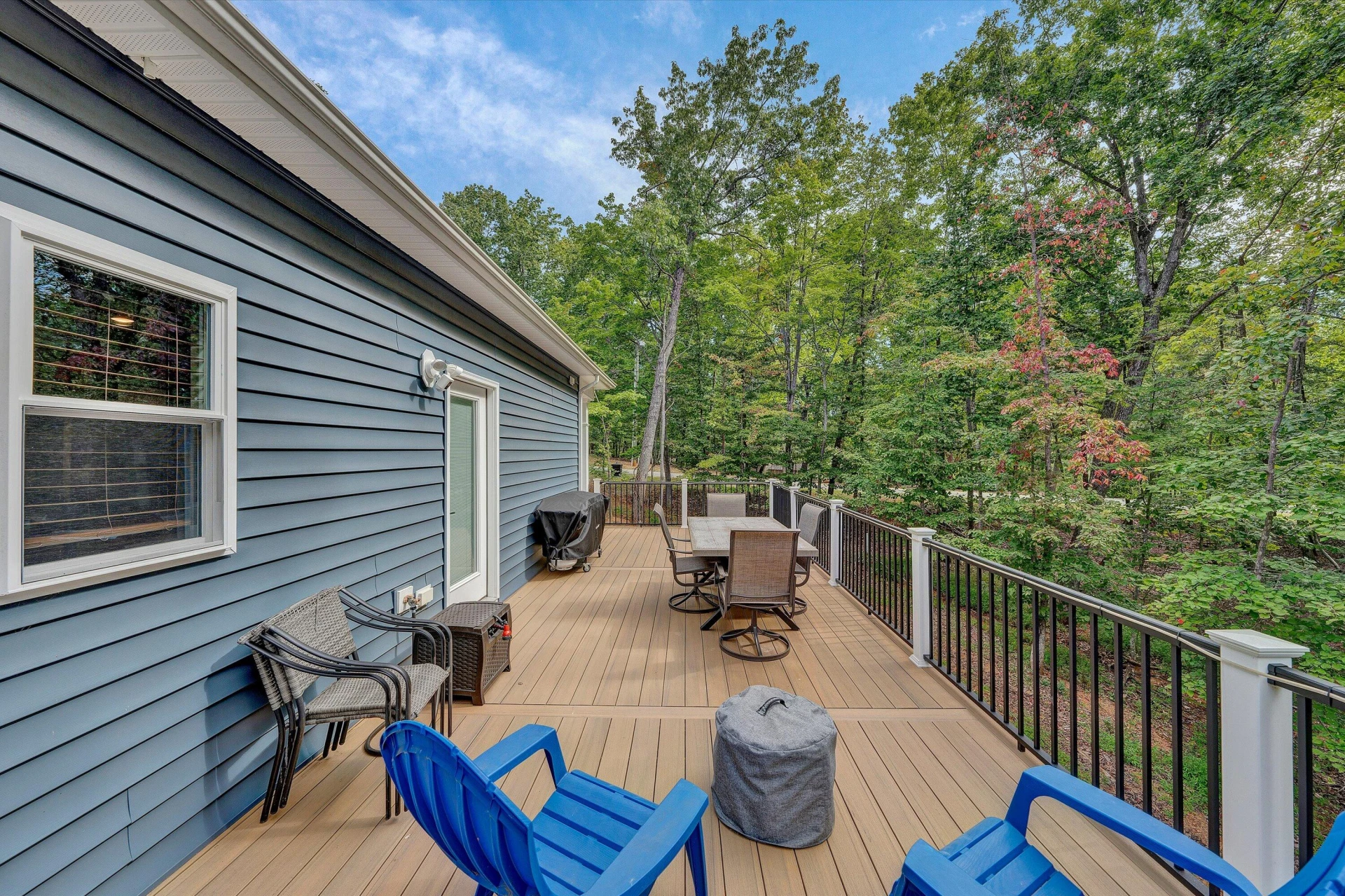 205 Deerwood DR - Photo 17