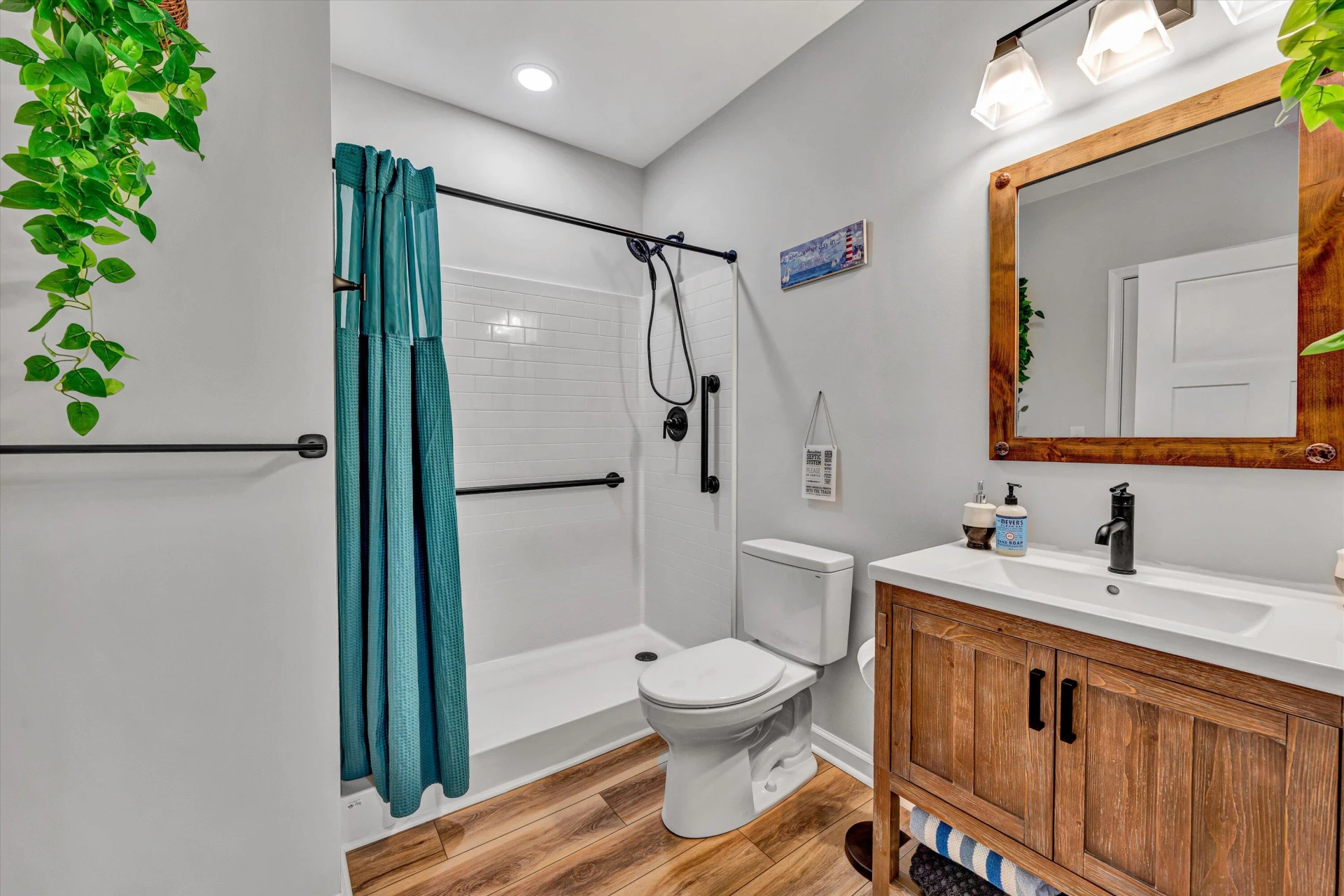 205 Deerwood DR - Photo 37