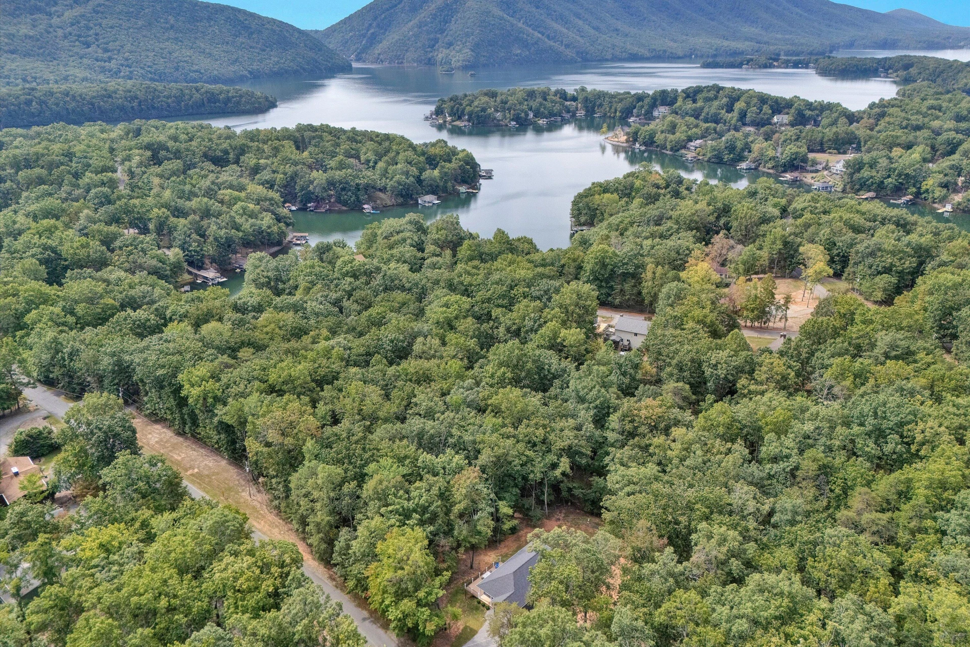 205 Deerwood DR - Photo 7