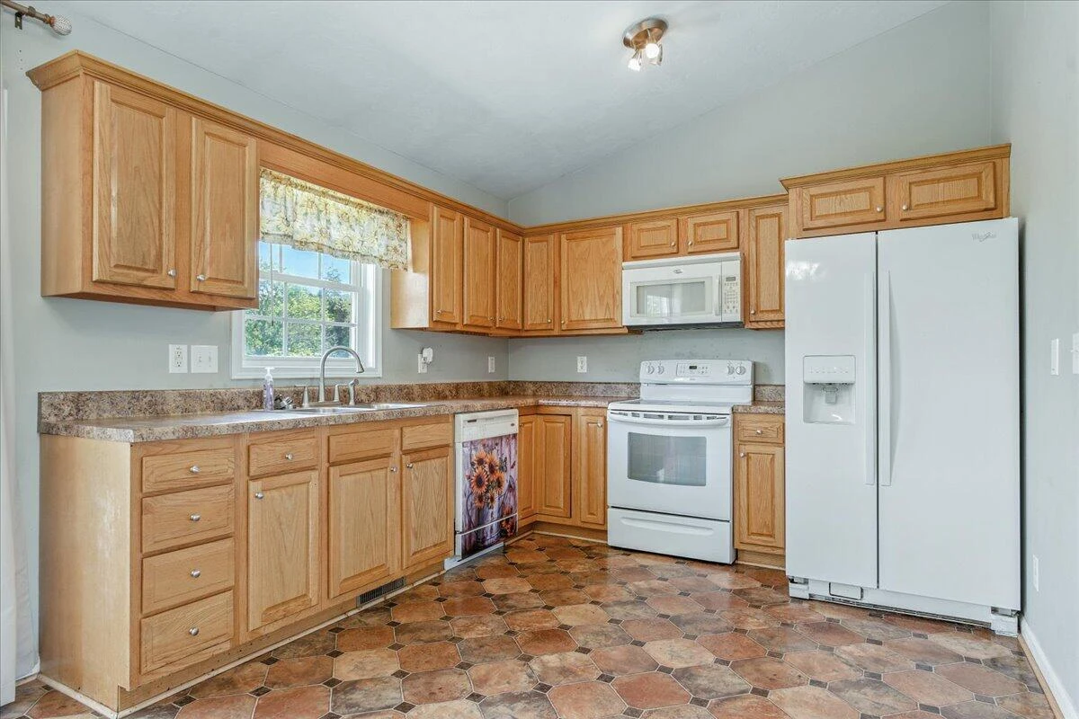729 Burks Hill RD - Photo 16