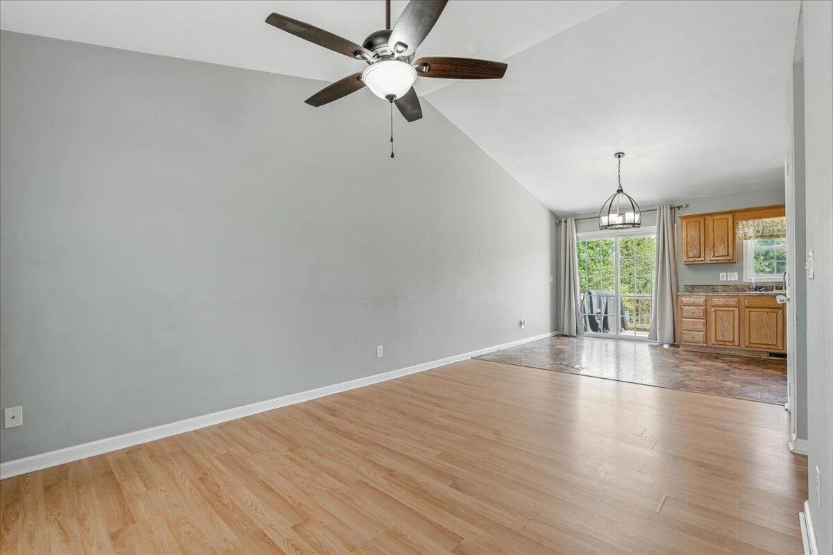 729 Burks Hill RD - Photo 9