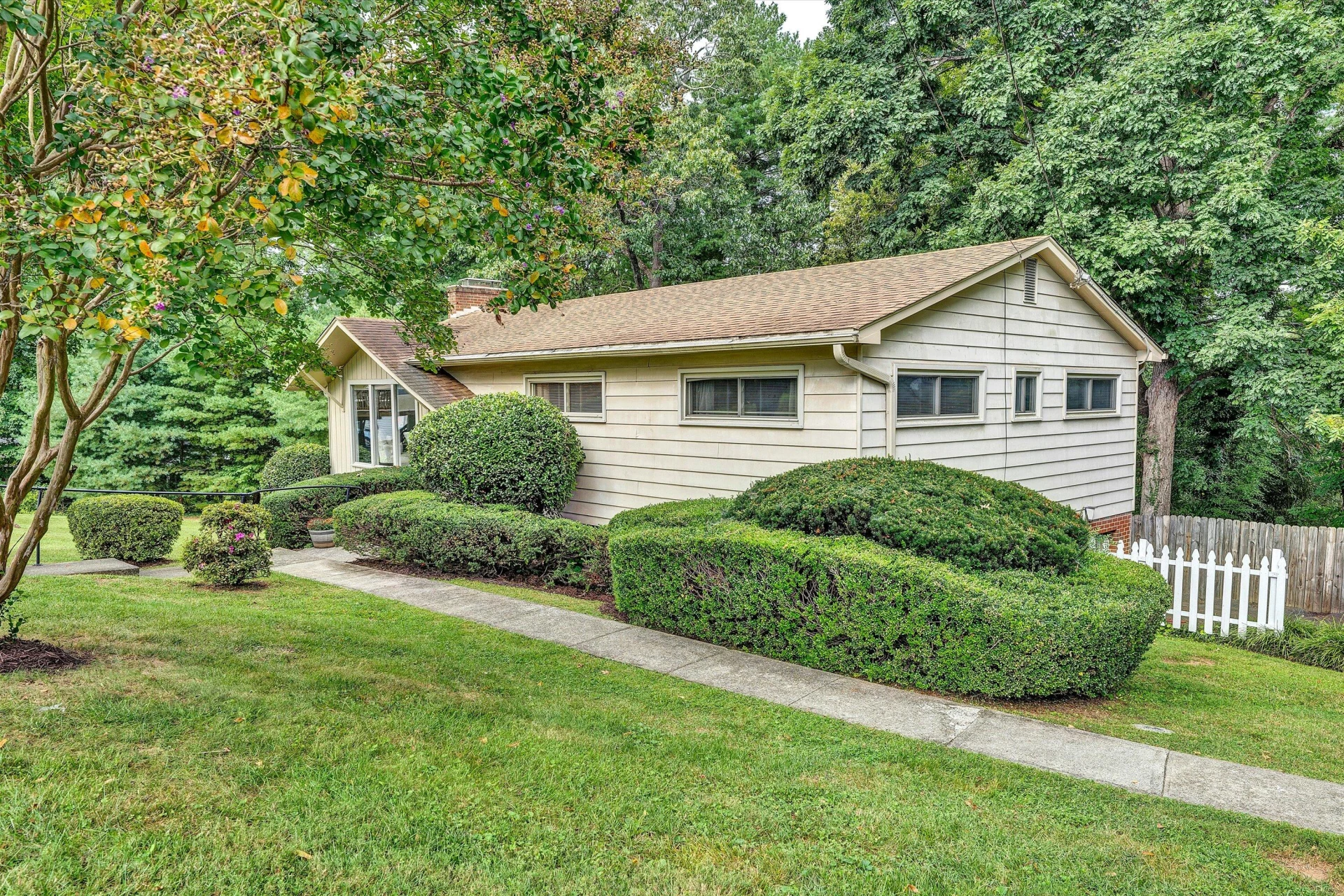 6750 McKinney ST - Photo 6
