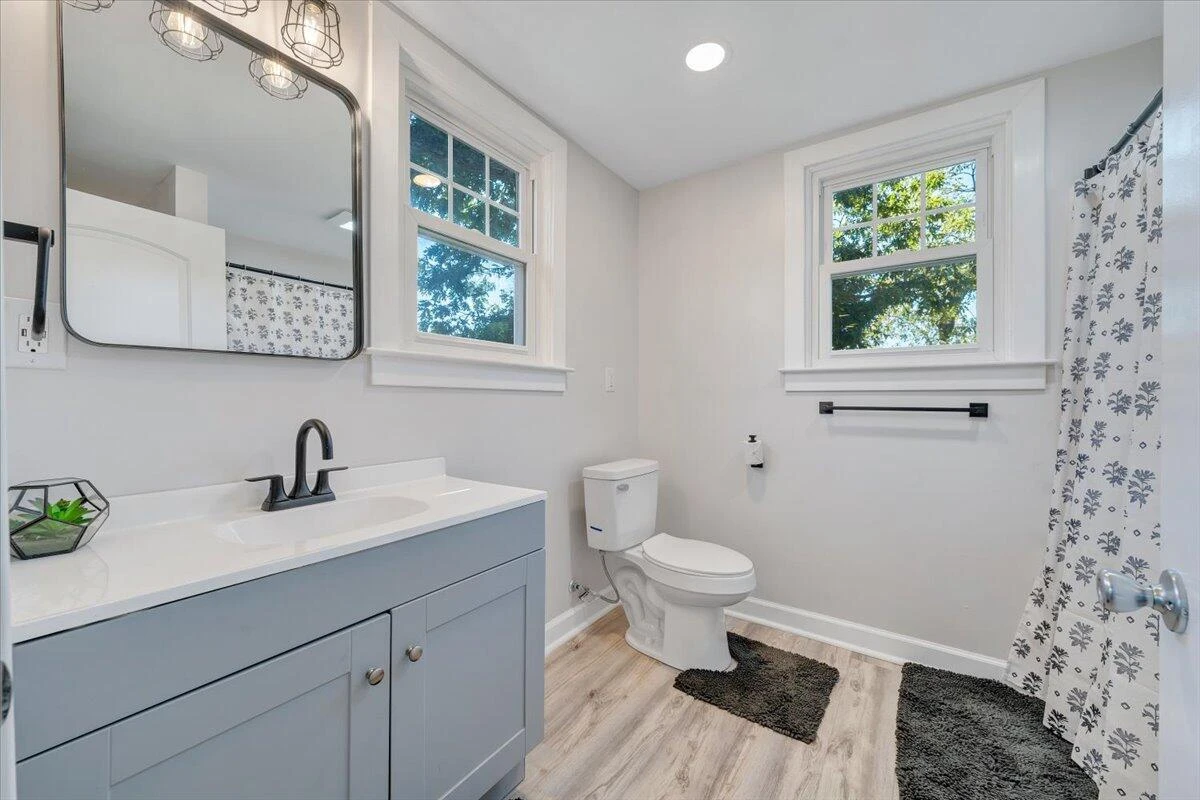 1038 Valencia DR - Photo 14