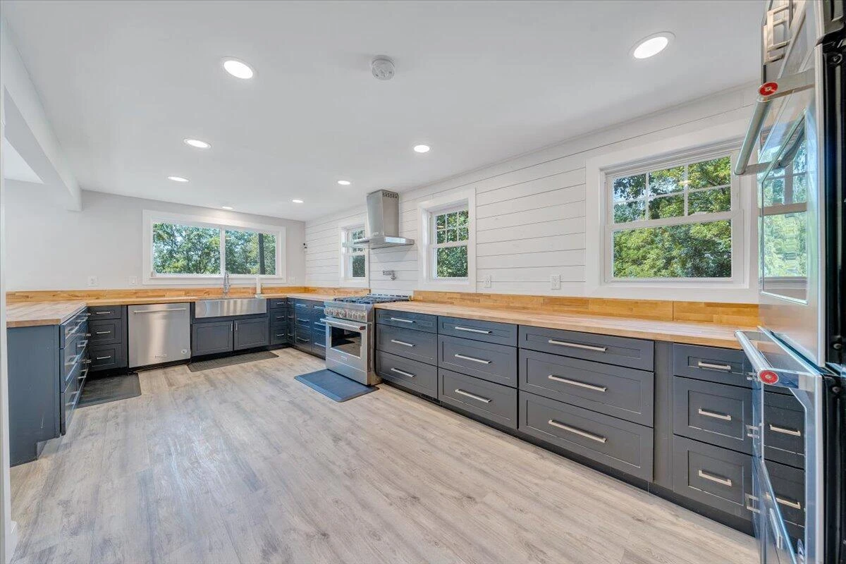 1038 Valencia DR - Photo 20