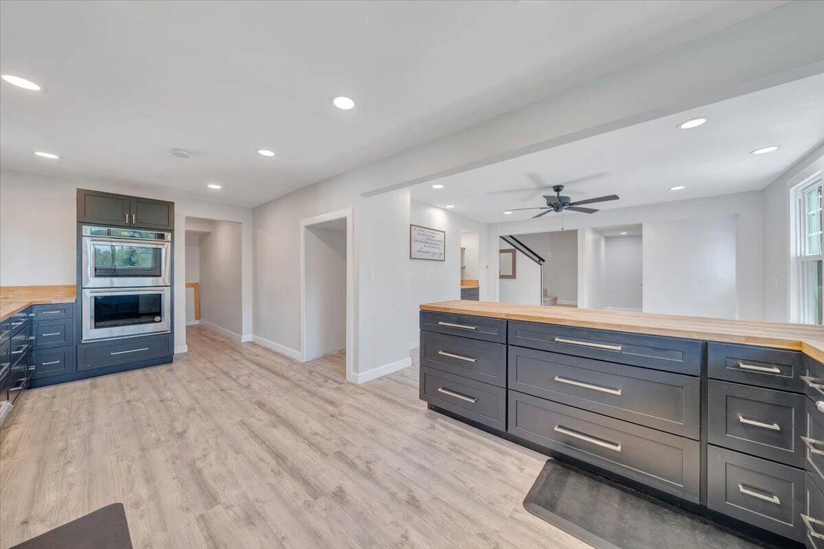 1038 Valencia DR - Photo 21