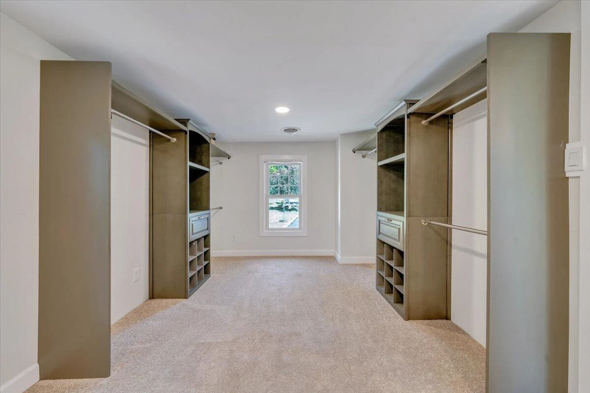 1038 Valencia DR - Photo 34