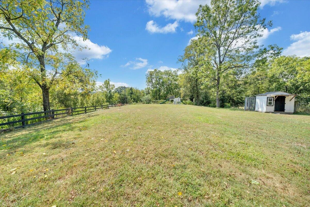 1038 Valencia DR - Photo 44