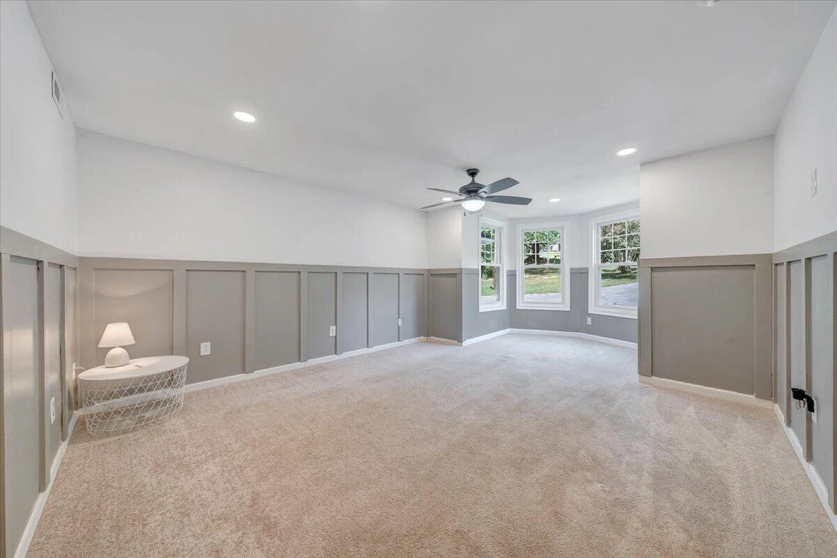 1038 Valencia DR - Photo 5