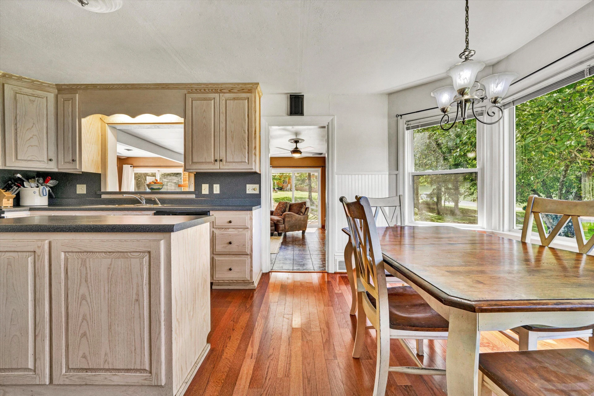 4037 Timber Line RD - Photo 13