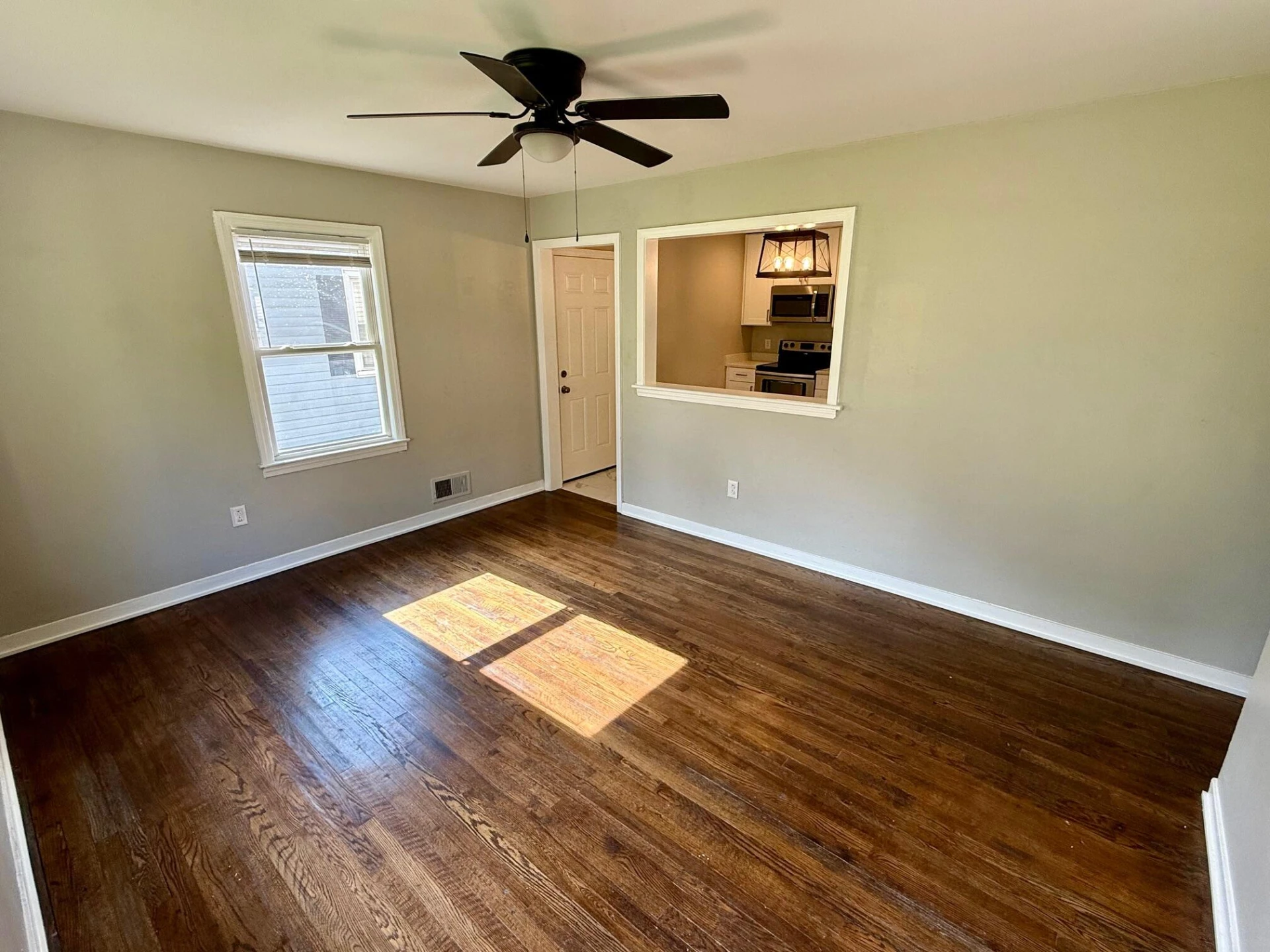 4026 Virginia AVE NW - Photo 5