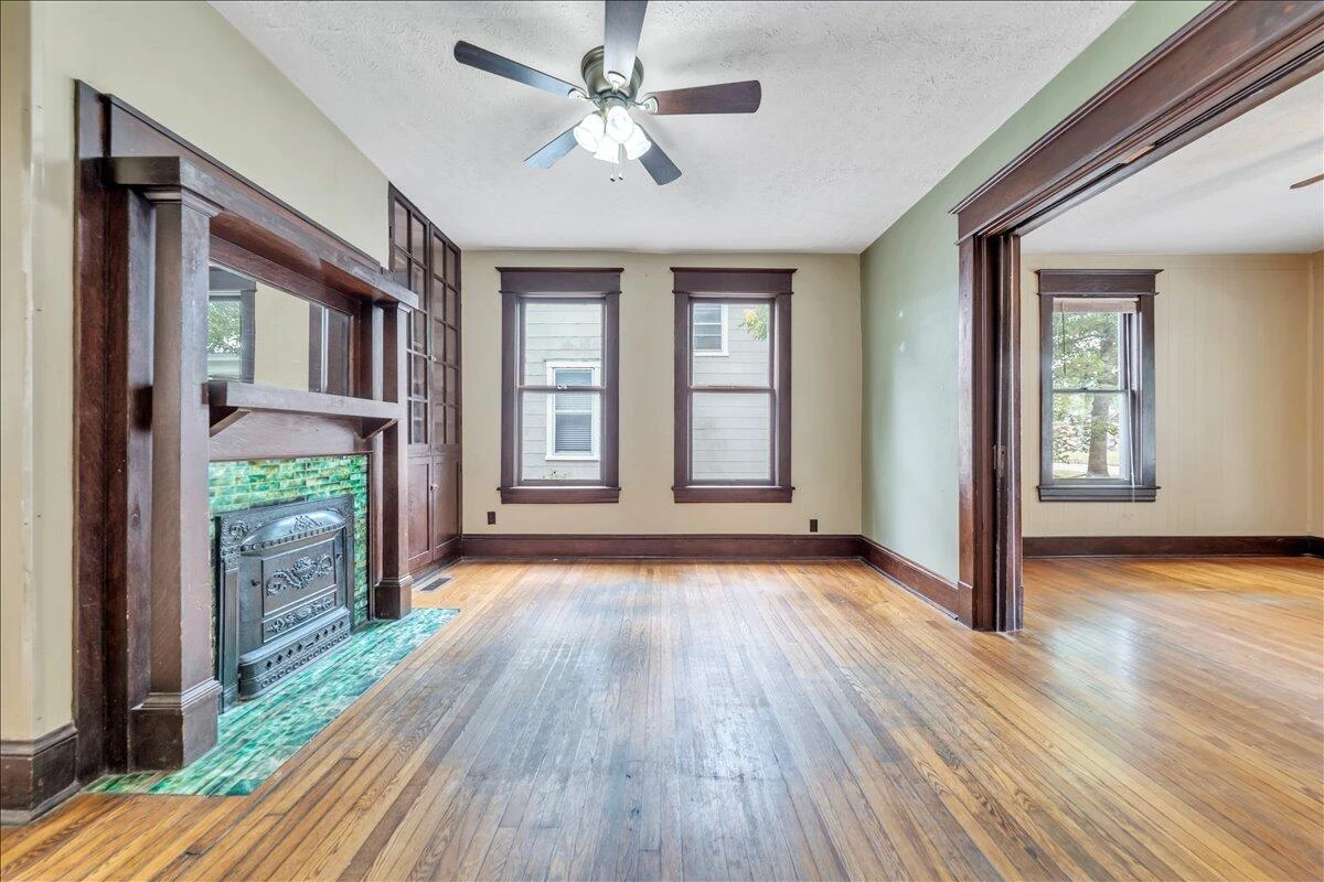 429 Elm AVE SW - Photo 15