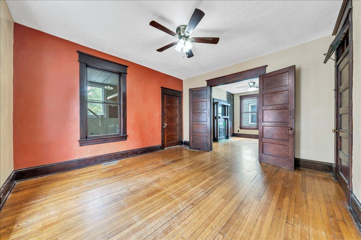 429 Elm AVE SW - Photo 19