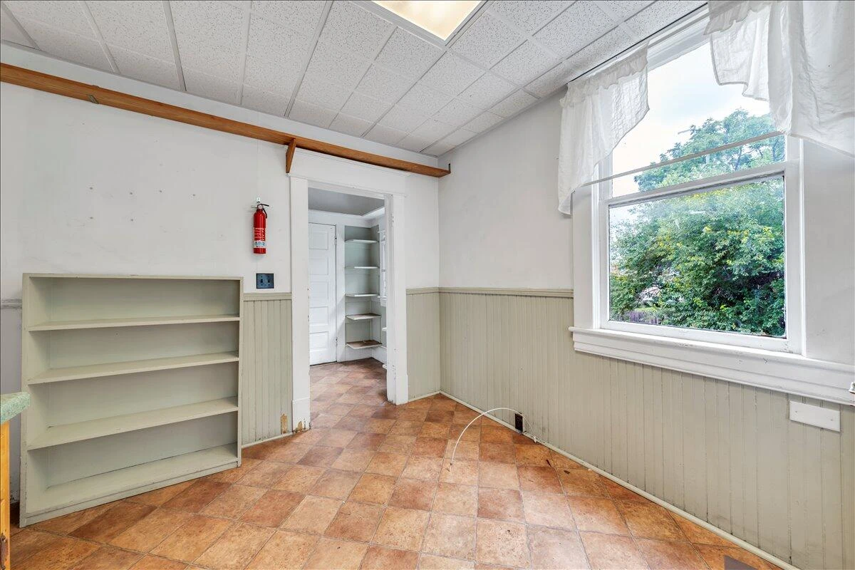 429 Elm AVE SW - Photo 23