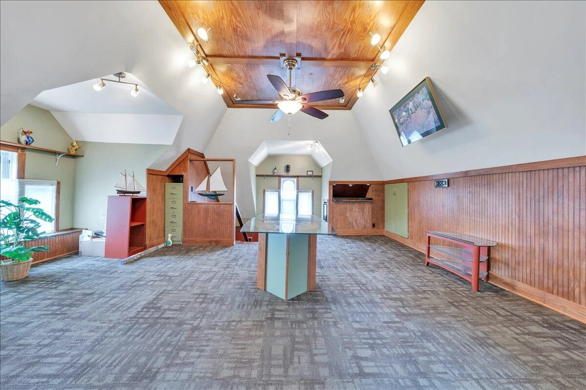 429 Elm AVE SW - Photo 35