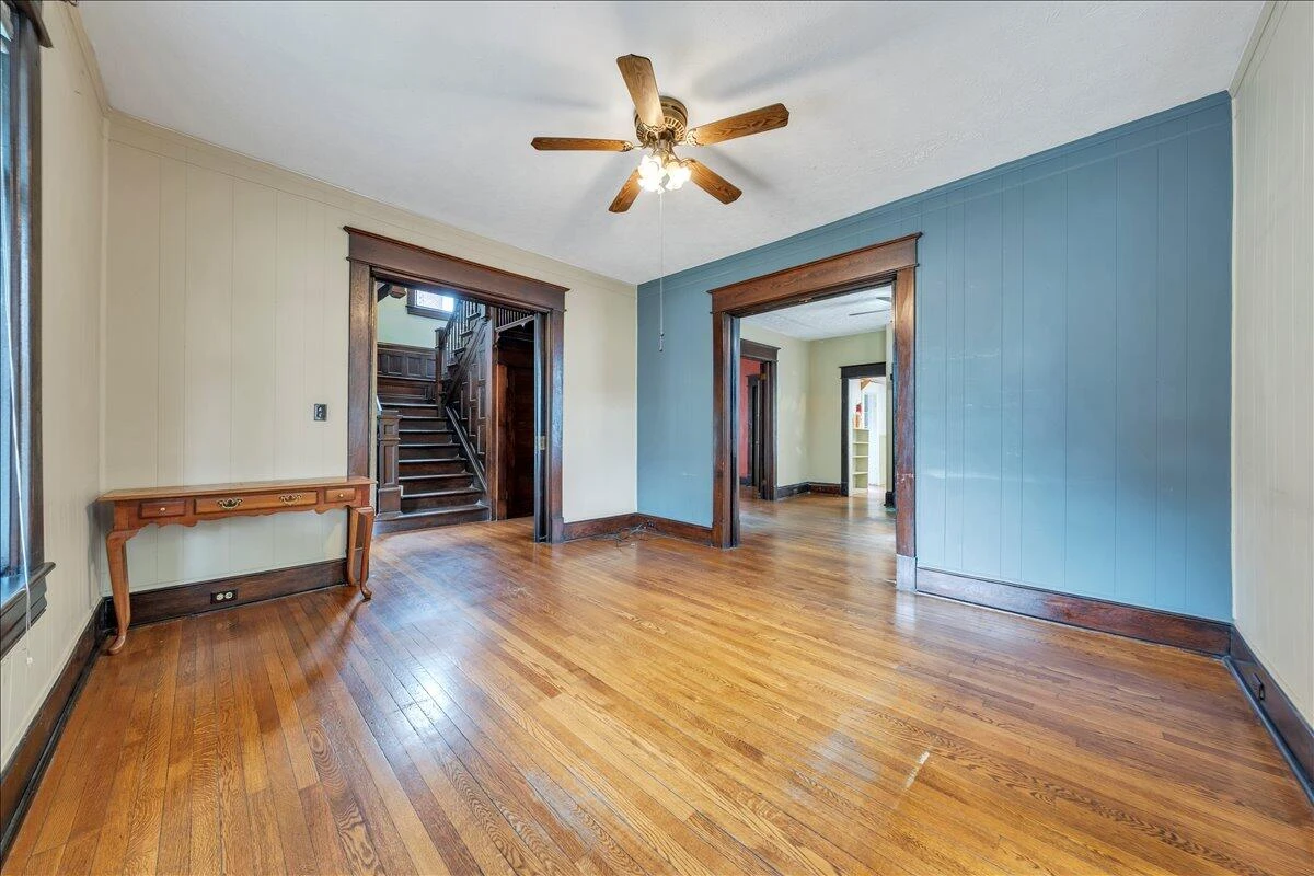429 Elm AVE SW - Photo 13