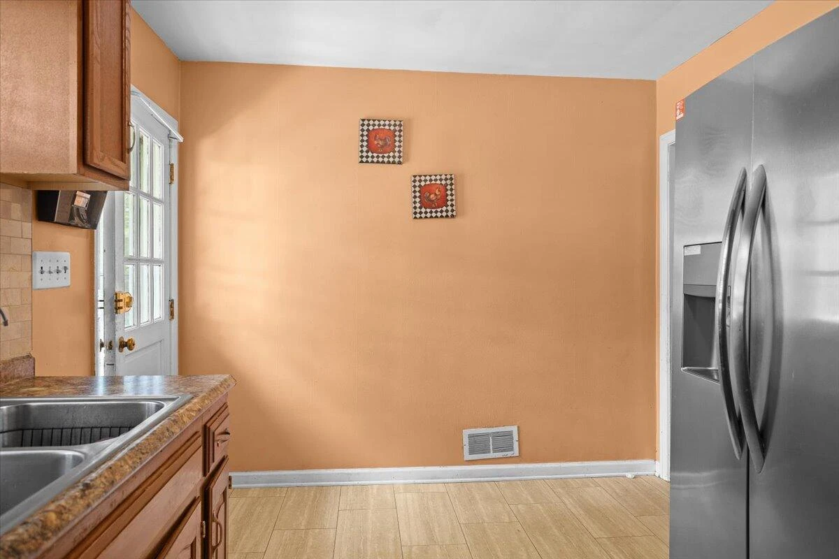 1019 Silverwood RD NW - Photo 15