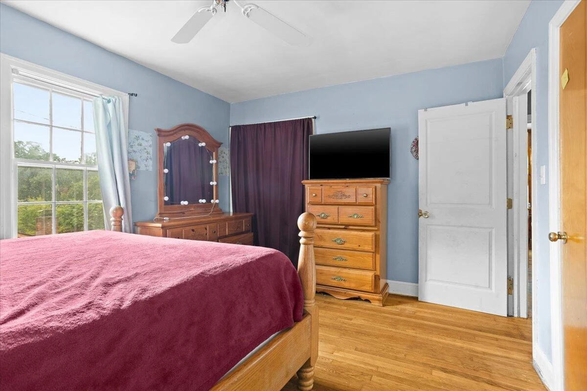 1019 Silverwood RD NW - Photo 18