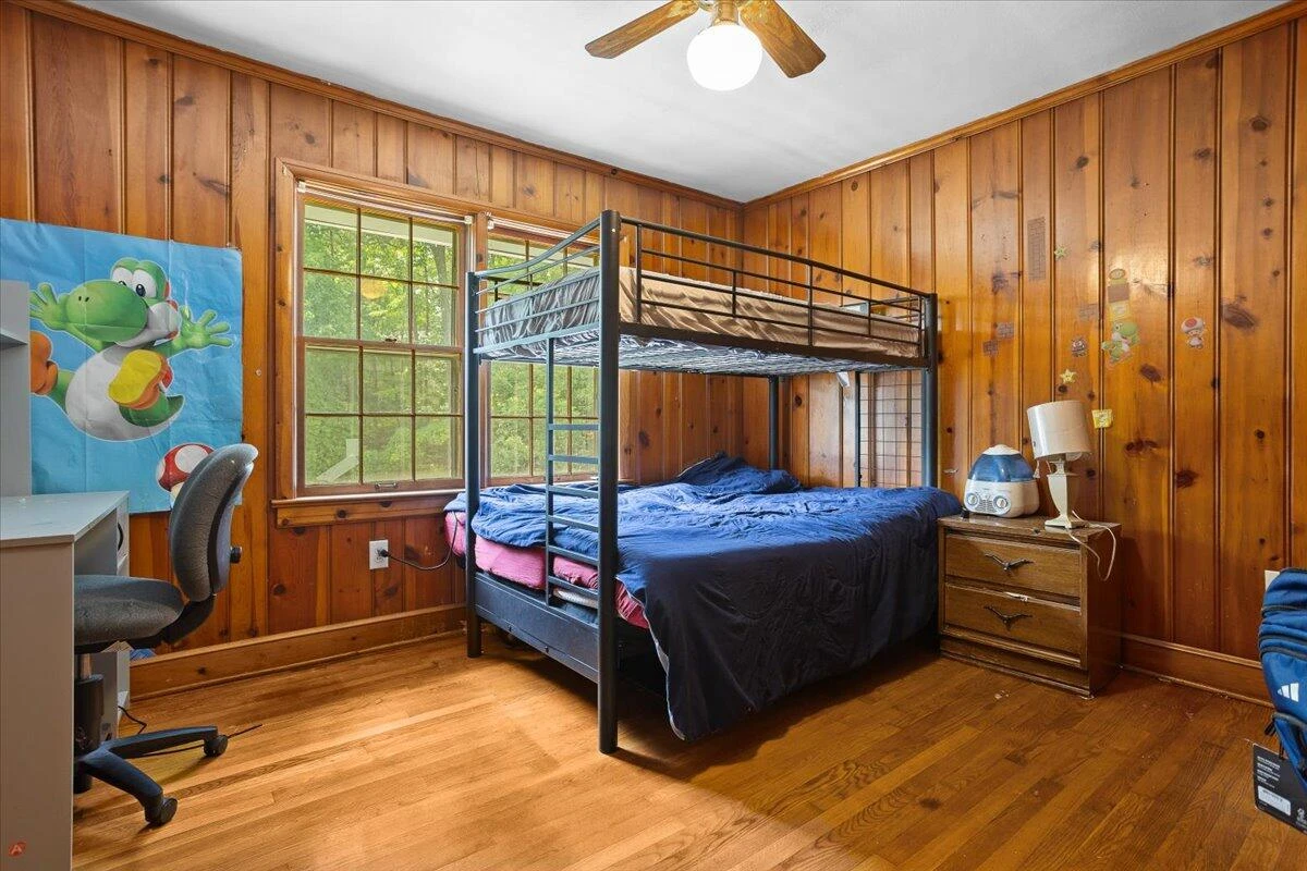 1019 Silverwood RD NW - Photo 19