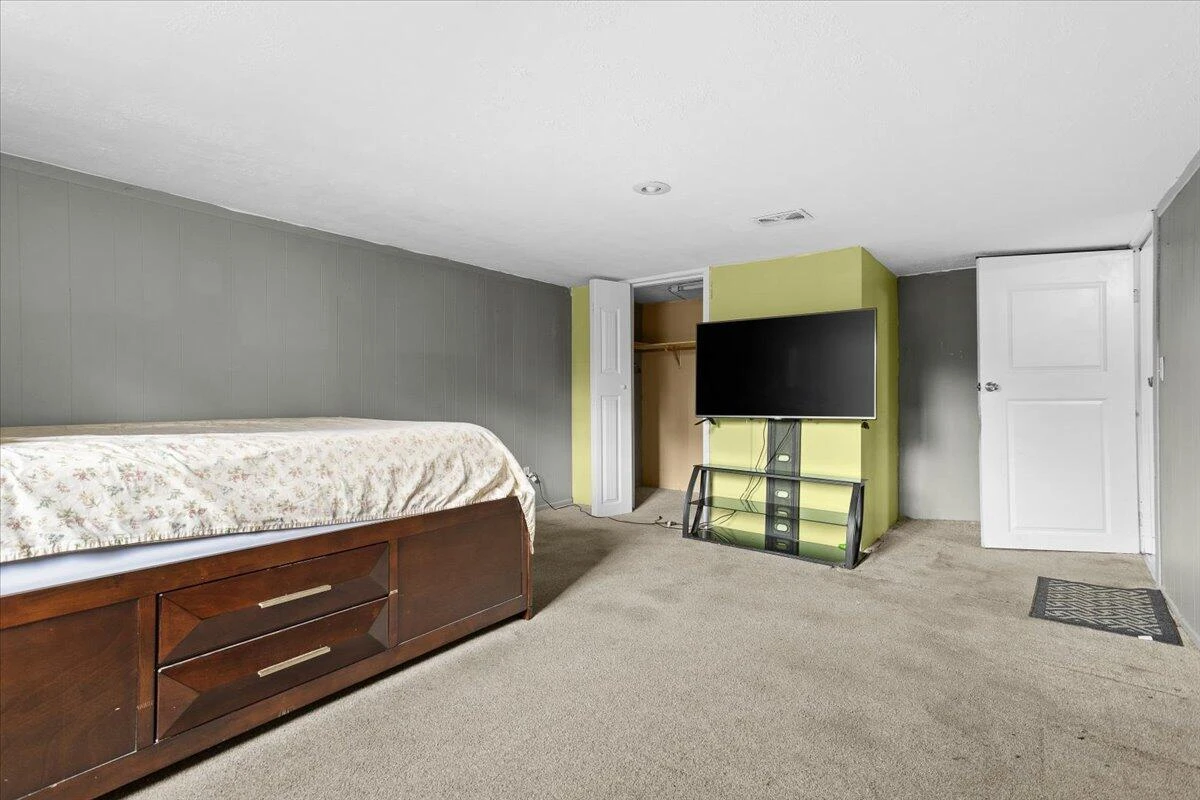 1019 Silverwood RD NW - Photo 27