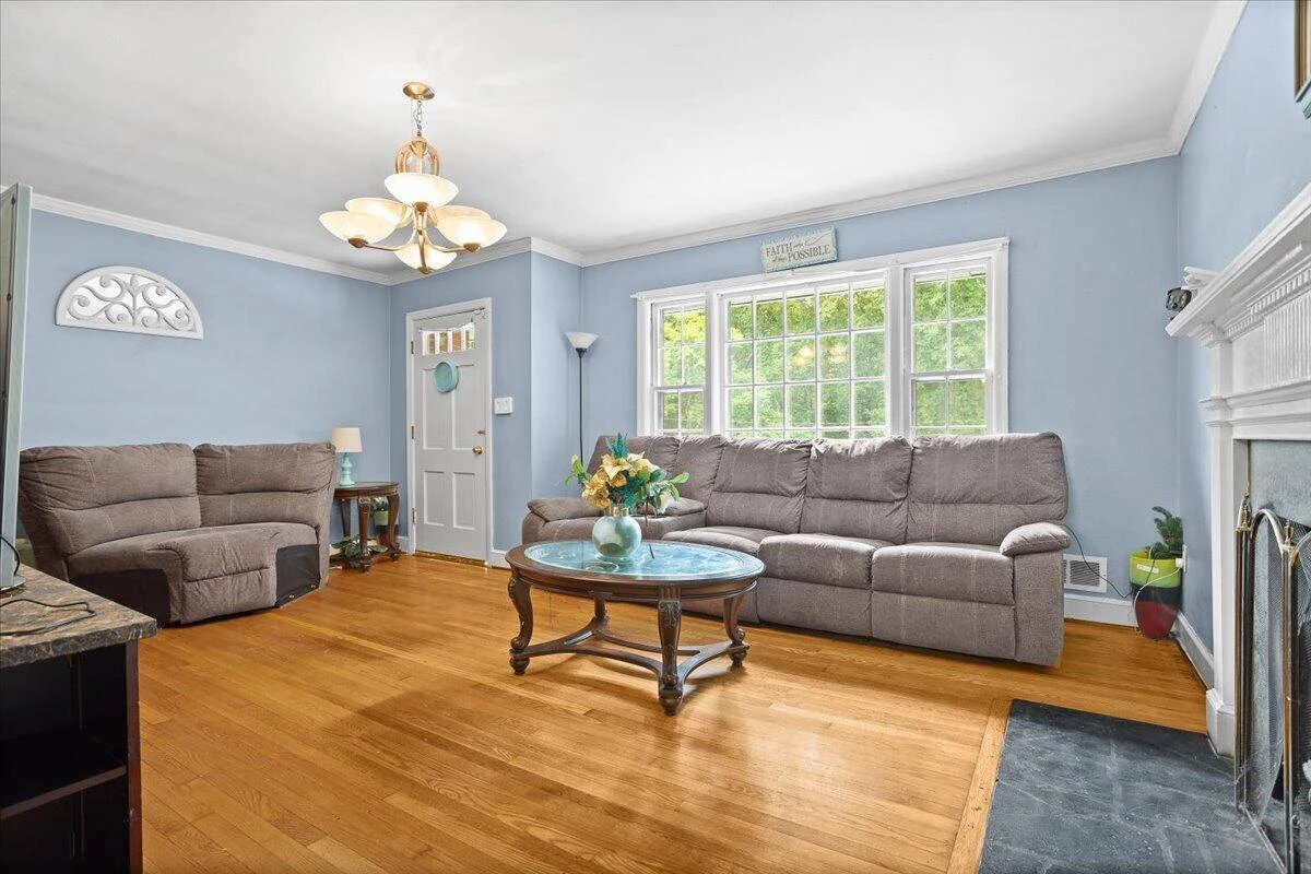 1019 Silverwood RD NW - Photo 7