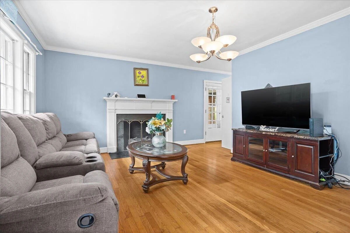 1019 Silverwood RD NW - Photo 9