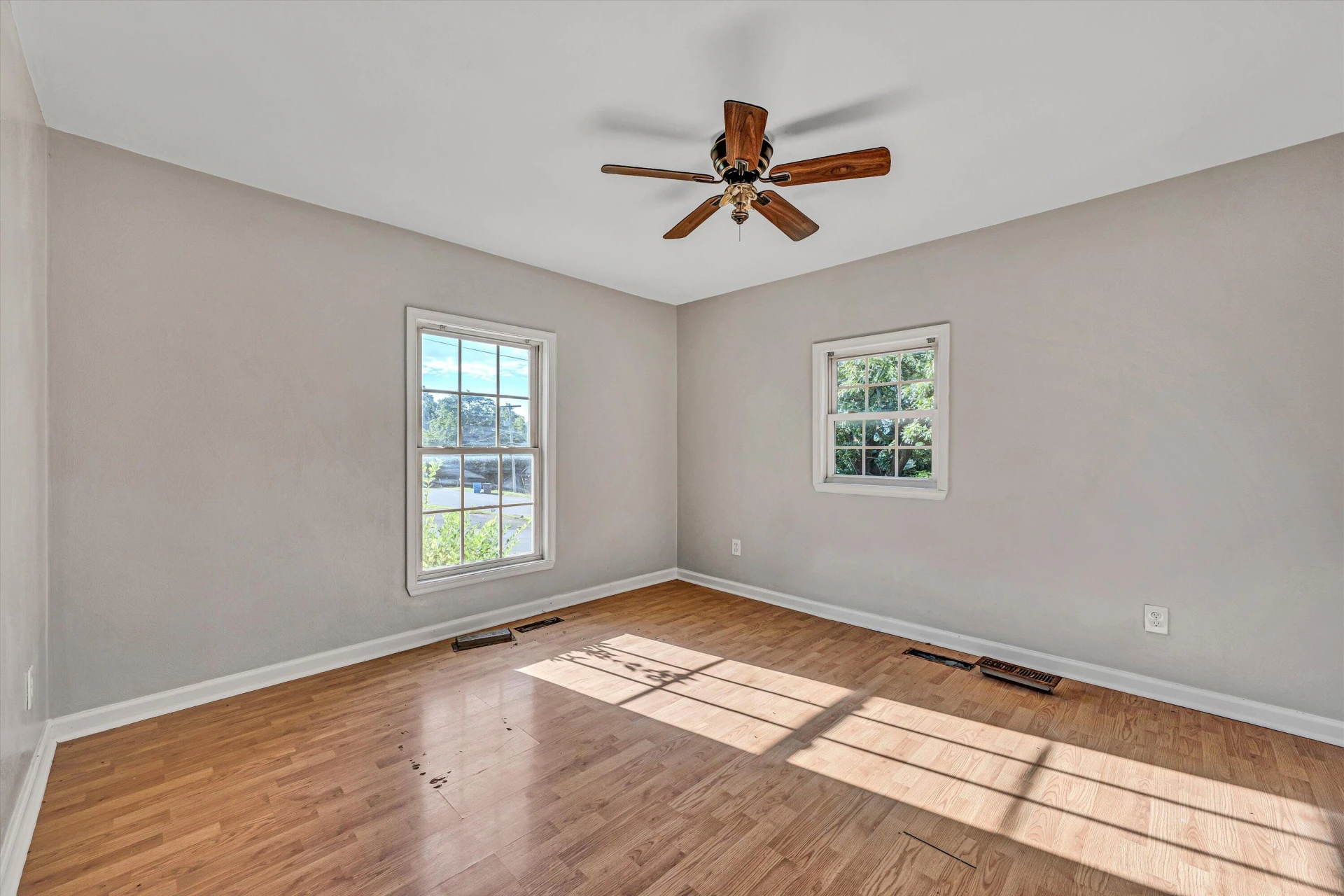 1130 Van Buren ST NW - Photo 9