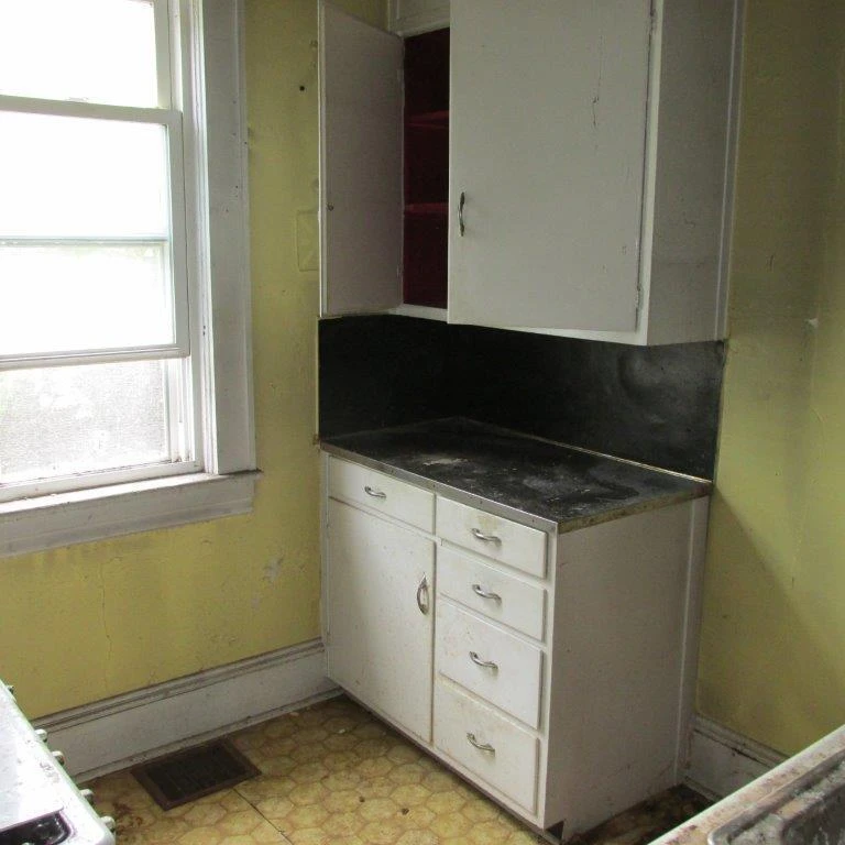 1302 Hanover AVE NW - Photo 10
