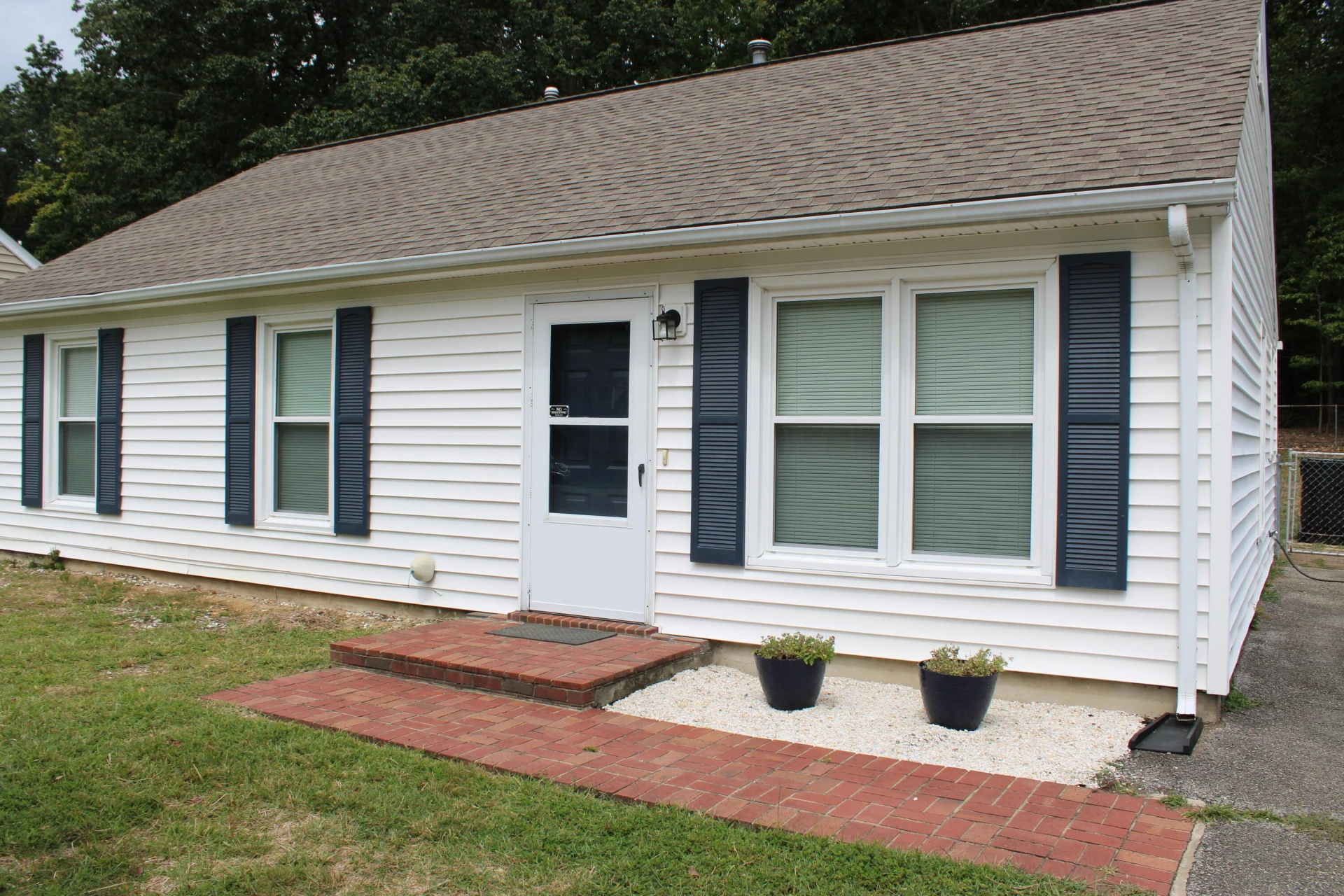 2917 Elderwood RD - Photo 2