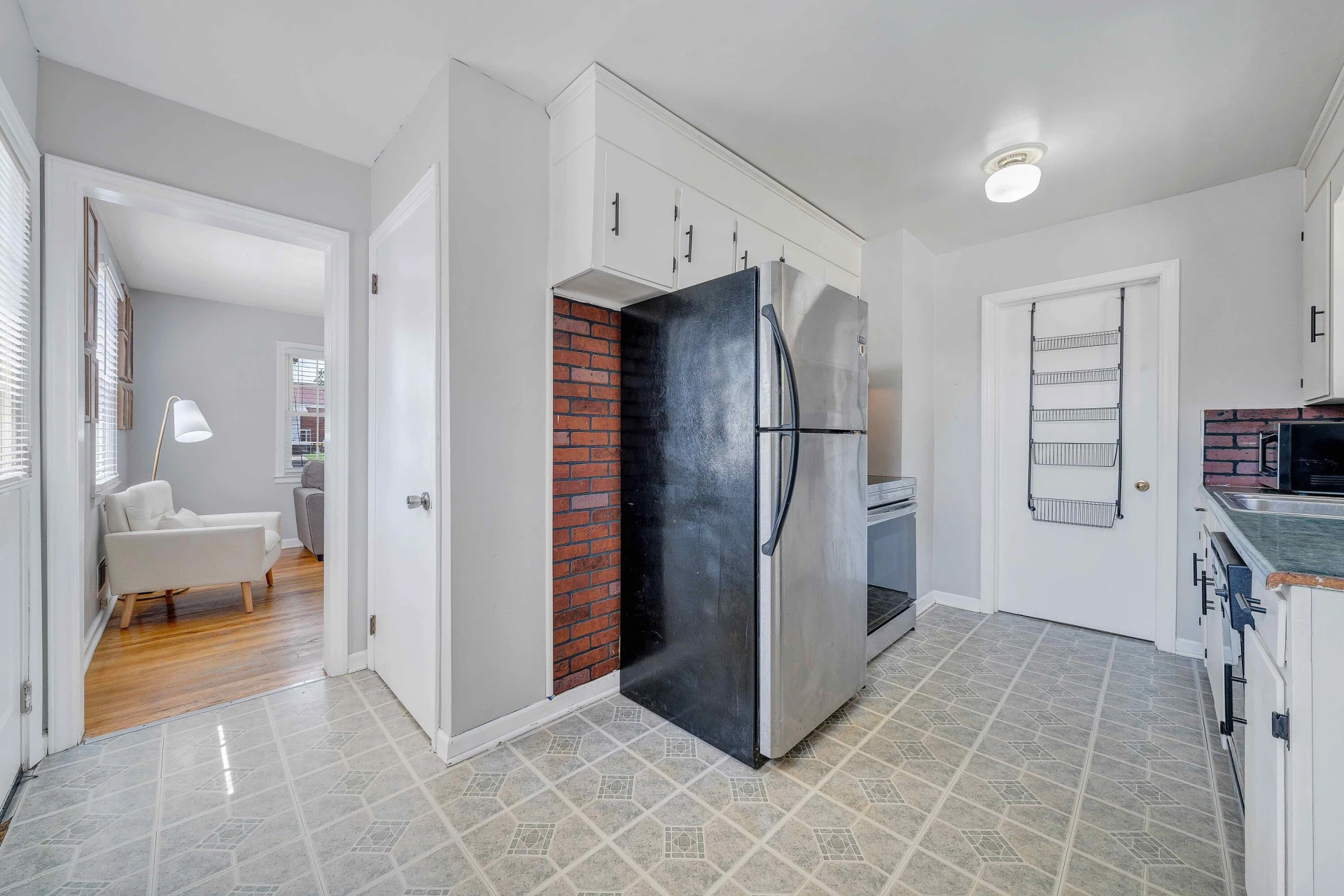 2817 Bradley ST NE - Photo 19