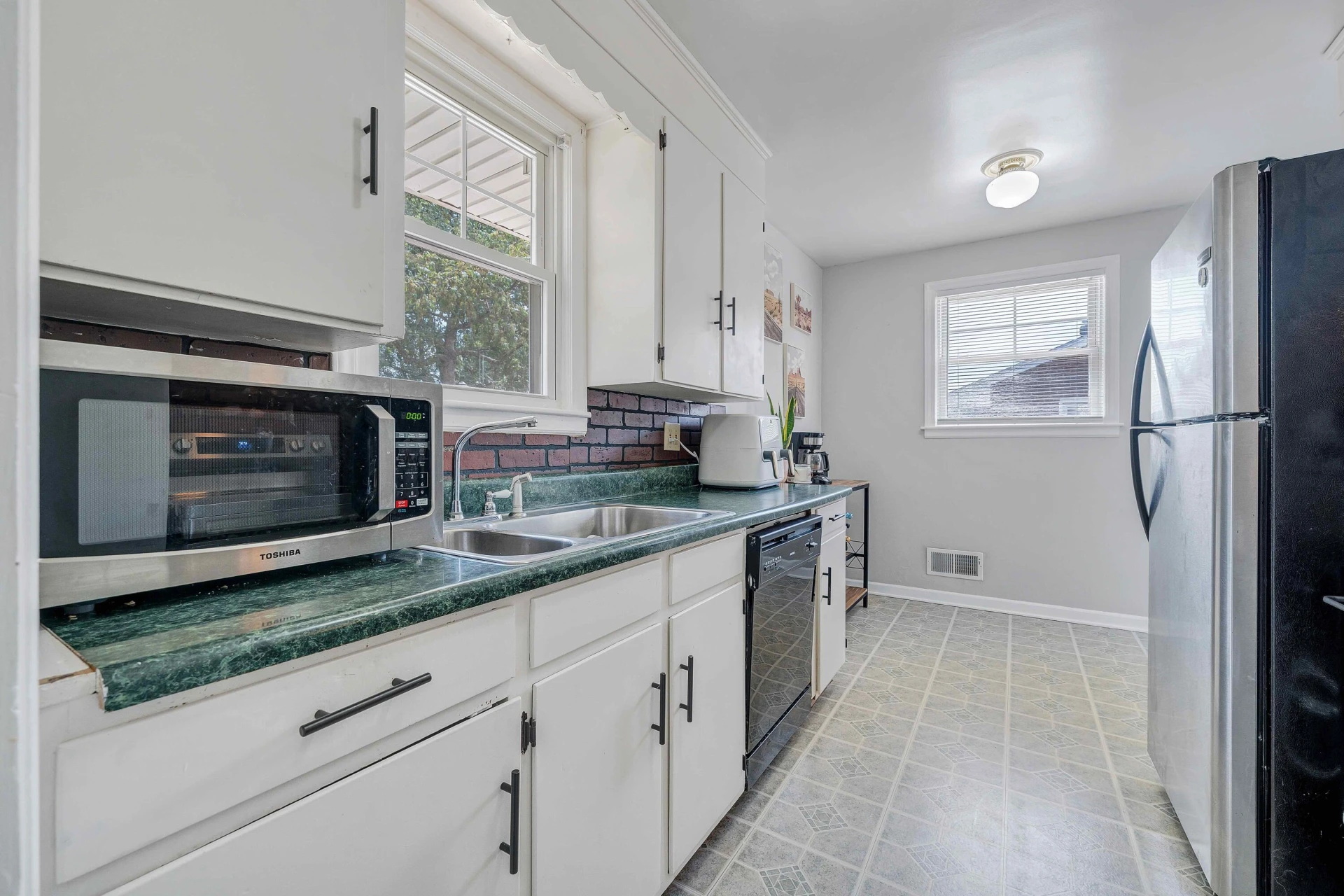 2817 Bradley ST NE - Photo 22