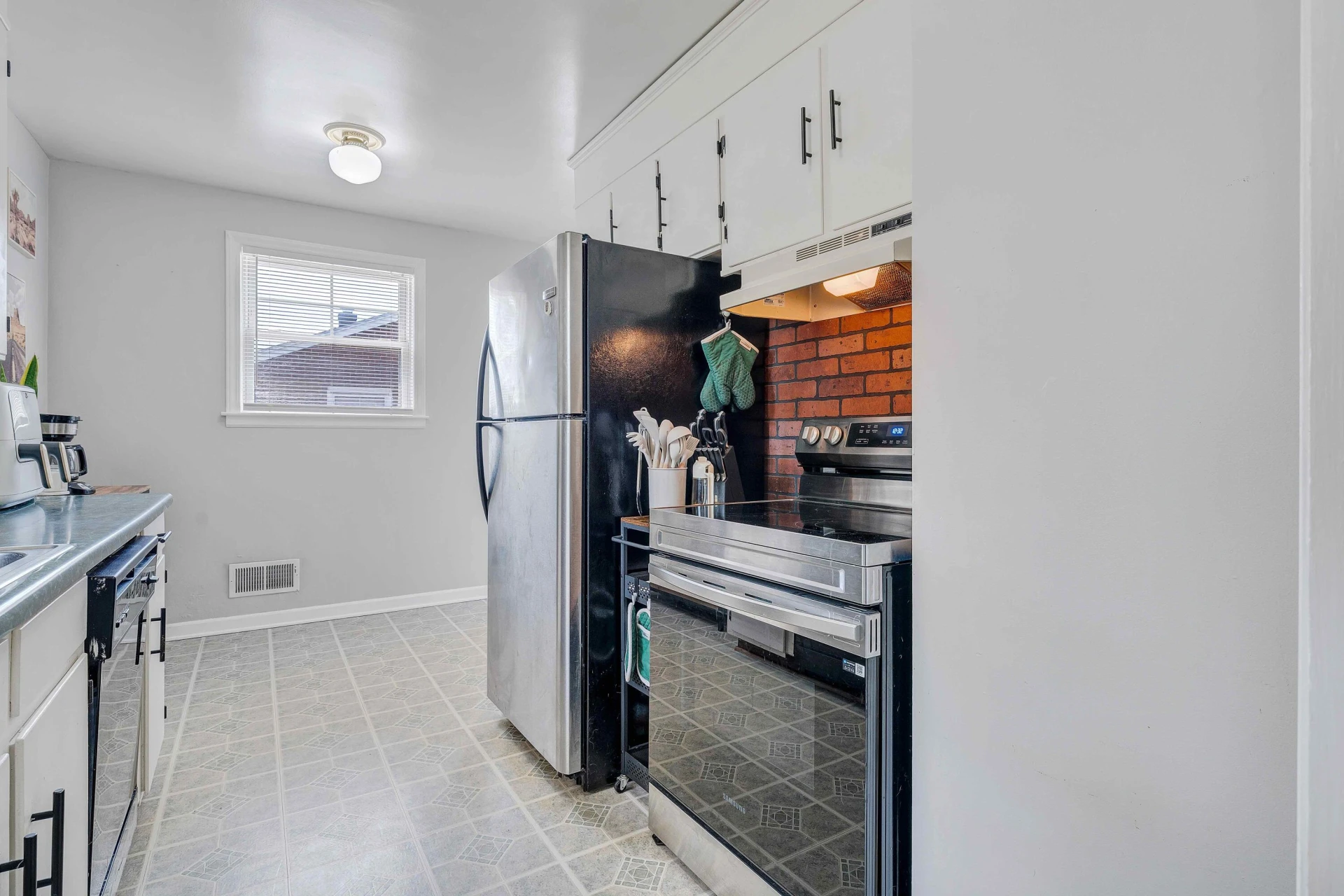 2817 Bradley ST NE - Photo 23