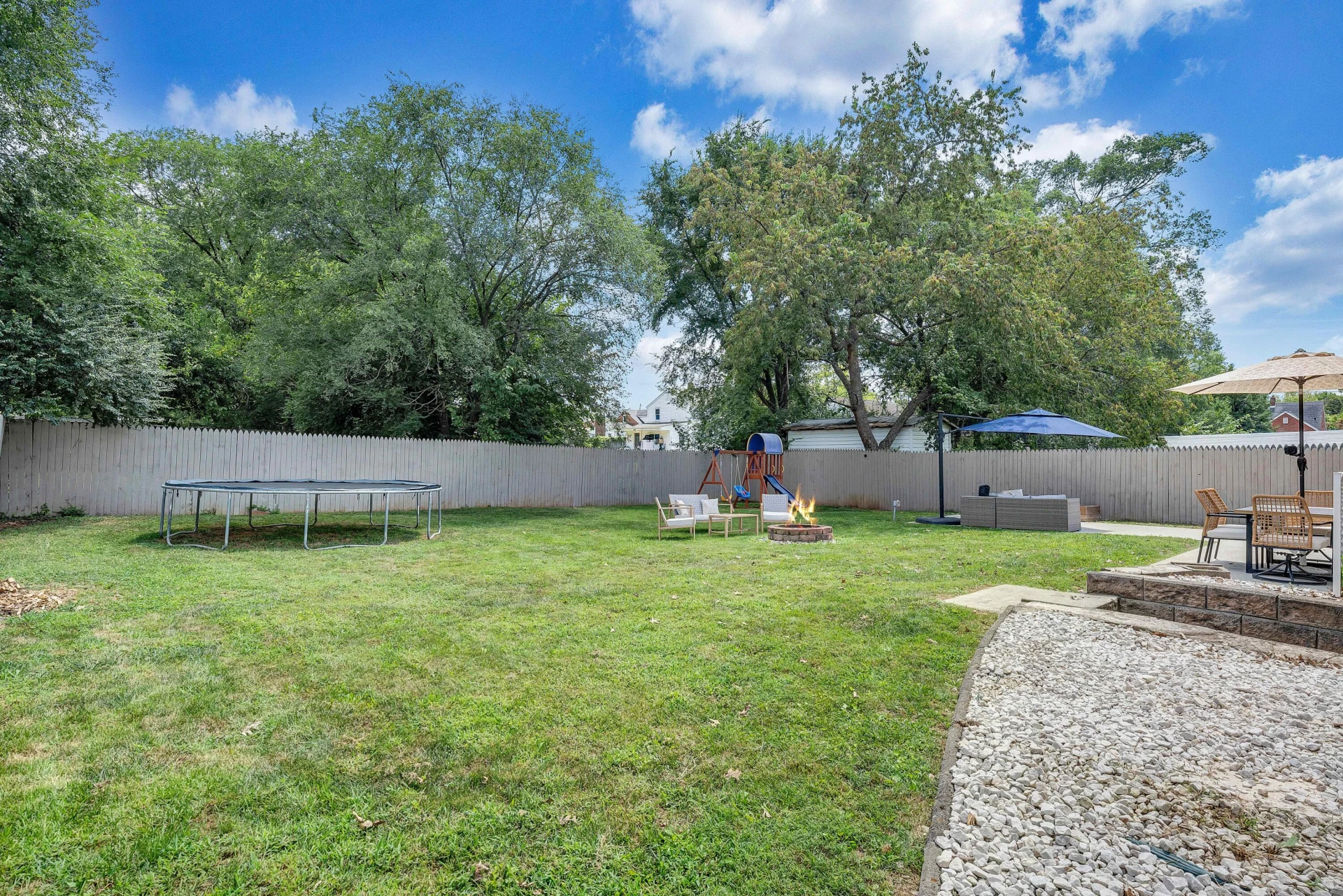 2817 Bradley ST NE - Photo 24