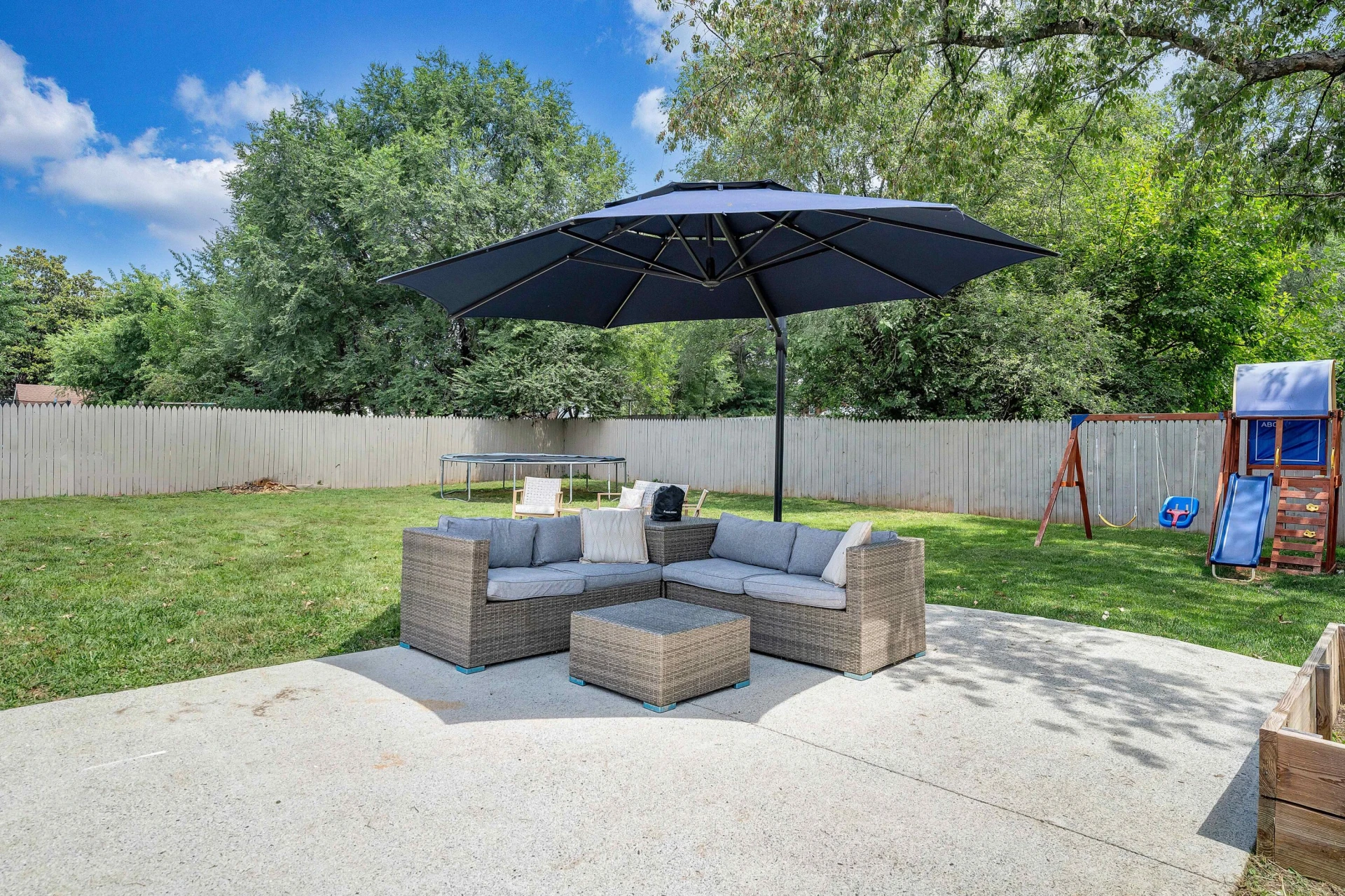 2817 Bradley ST NE - Photo 33