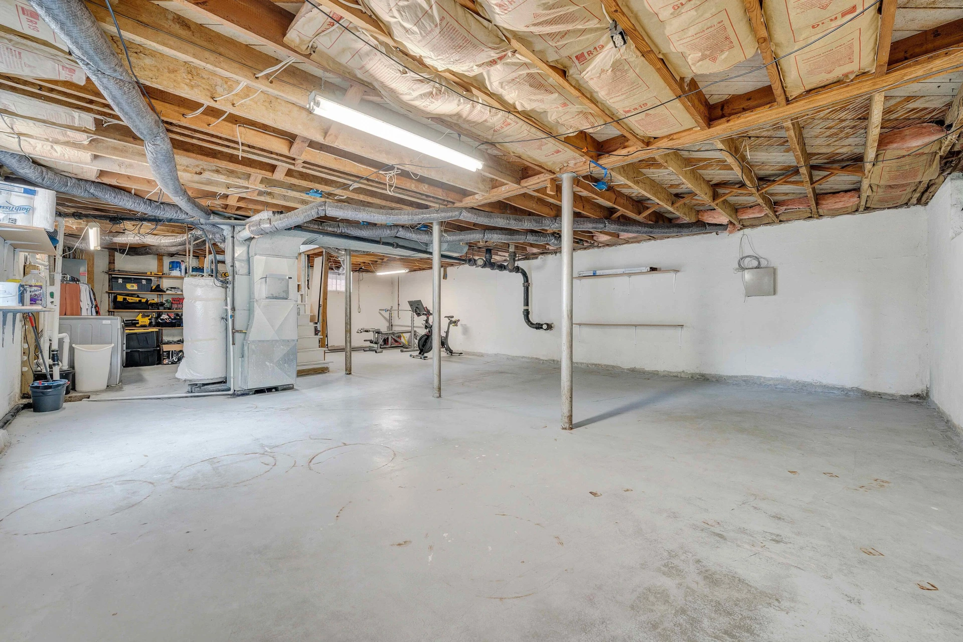 2817 Bradley ST NE - Photo 36