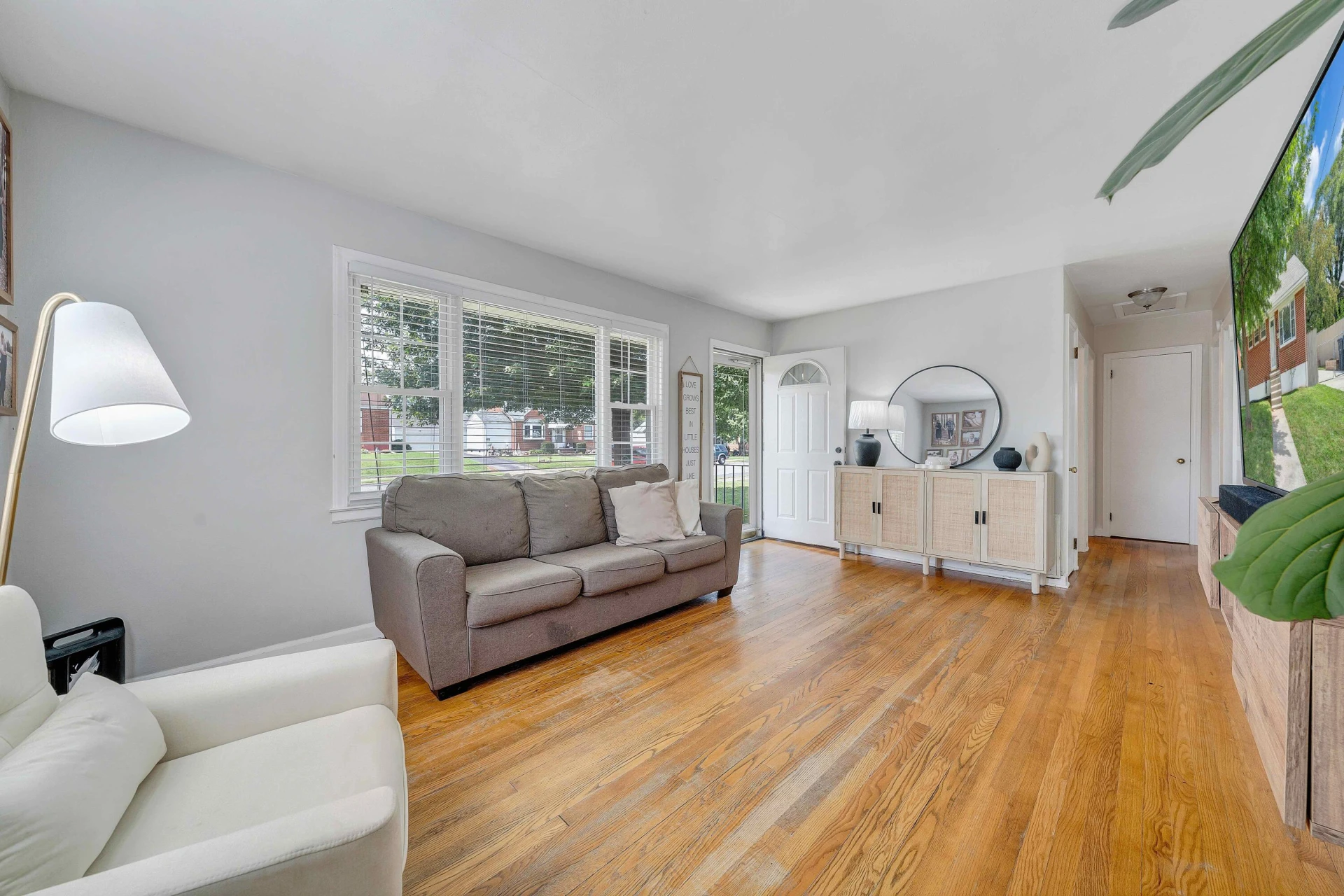 2817 Bradley ST NE - Photo 9