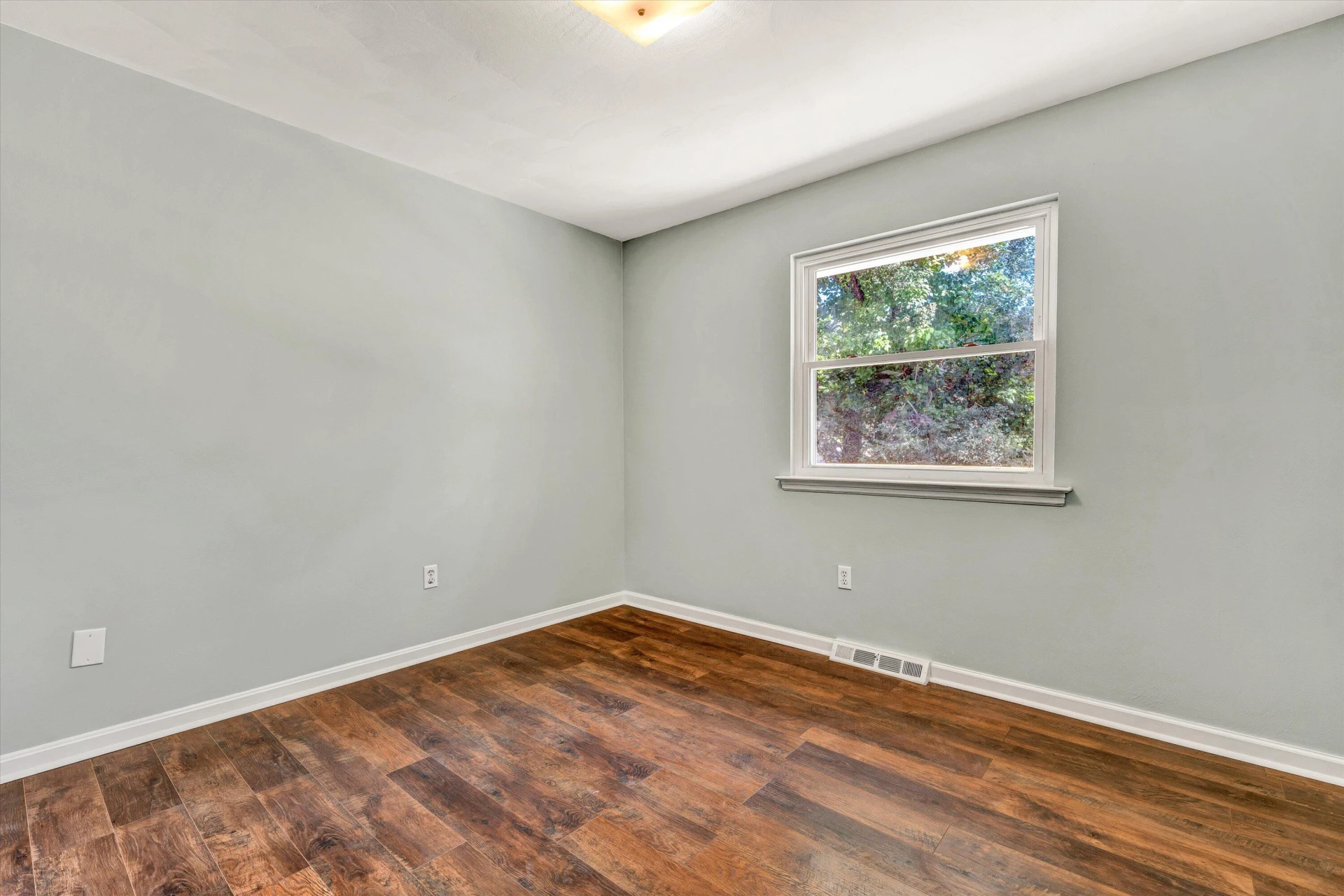 845 Pinewood DR NW - Photo 16